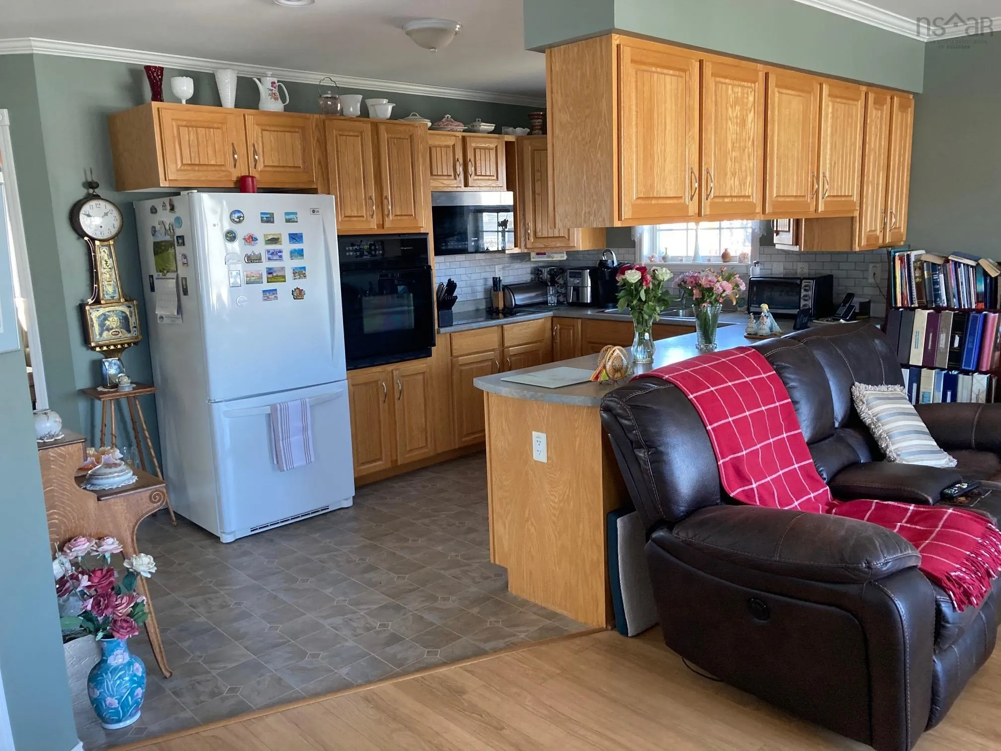68 Sherbrooke Avenue, Bridgewater Ns B4v 4e7, 2 Bedrooms Bedrooms, ,1 BathroomBathrooms,Residential,For Sale,Sherbrooke,202506229