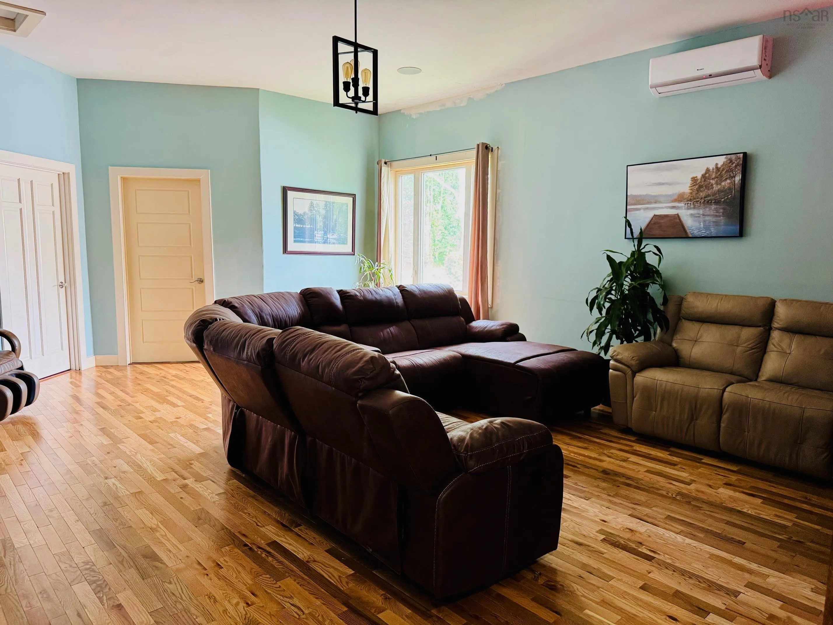101 Woodlawn Road, Dartmouth, NS B2W 2S6, 5 Bedrooms Bedrooms, ,3 BathroomsBathrooms,Residential,For Sale,Woodlawn,202519491