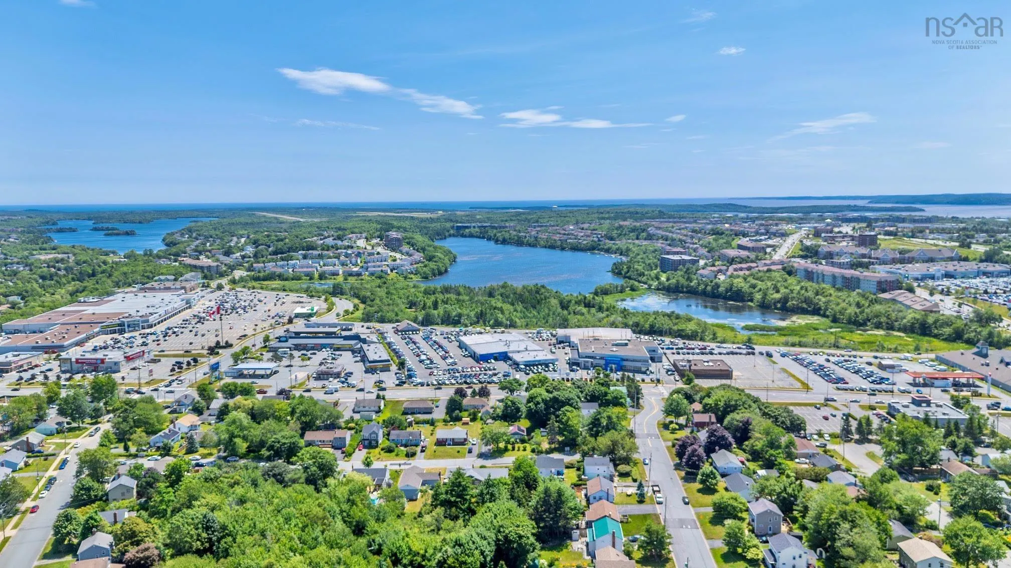 101 Woodlawn Road, Dartmouth, NS B2W 2S6, 5 Bedrooms Bedrooms, ,3 BathroomsBathrooms,Residential,For Sale,Woodlawn,202519491