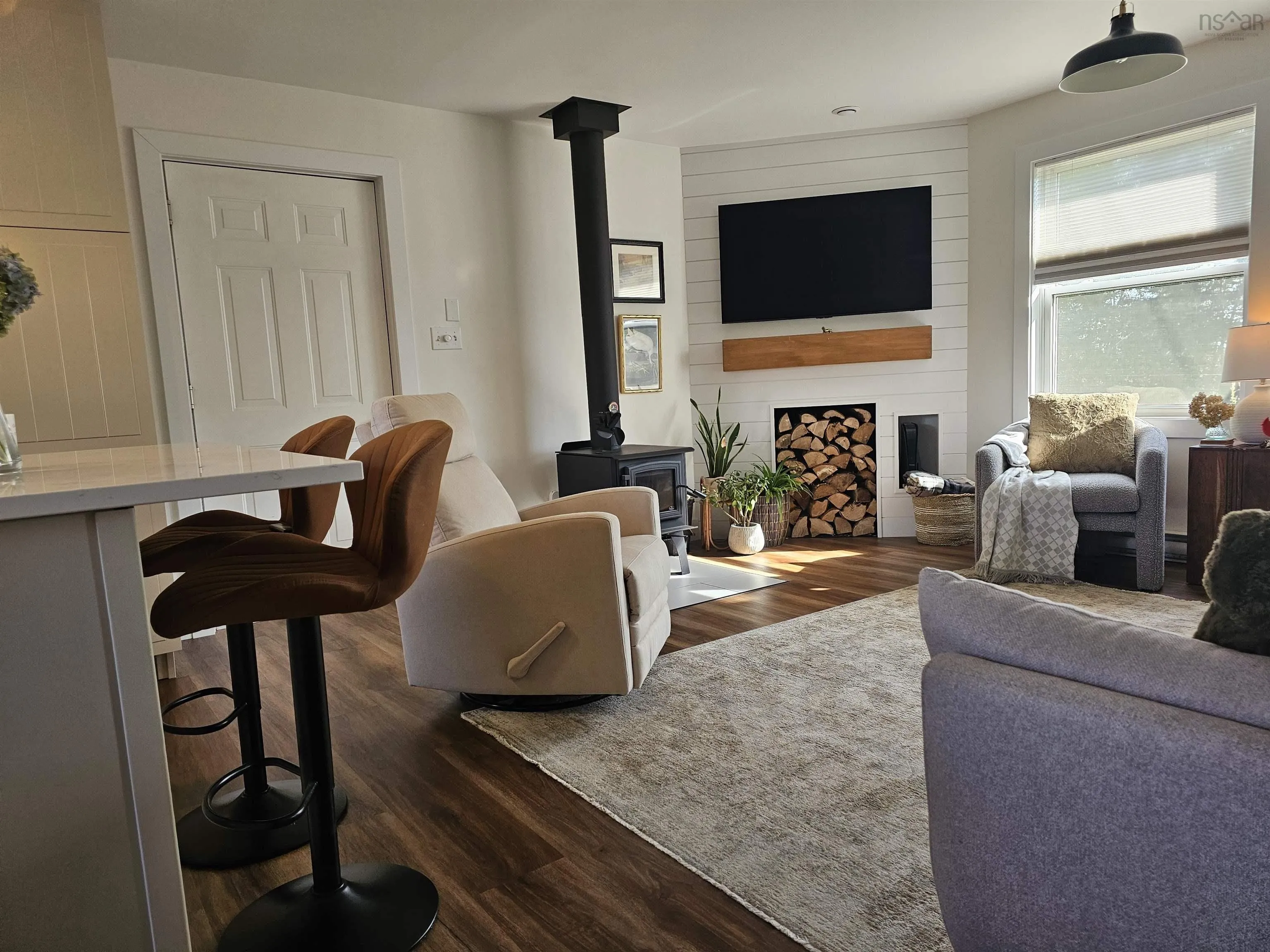 83 Greenwich Road, Greenwich, NS B4P 0B2, 2 Bedrooms Bedrooms, ,2 BathroomsBathrooms,Residential,For Sale,Greenwich,202522163