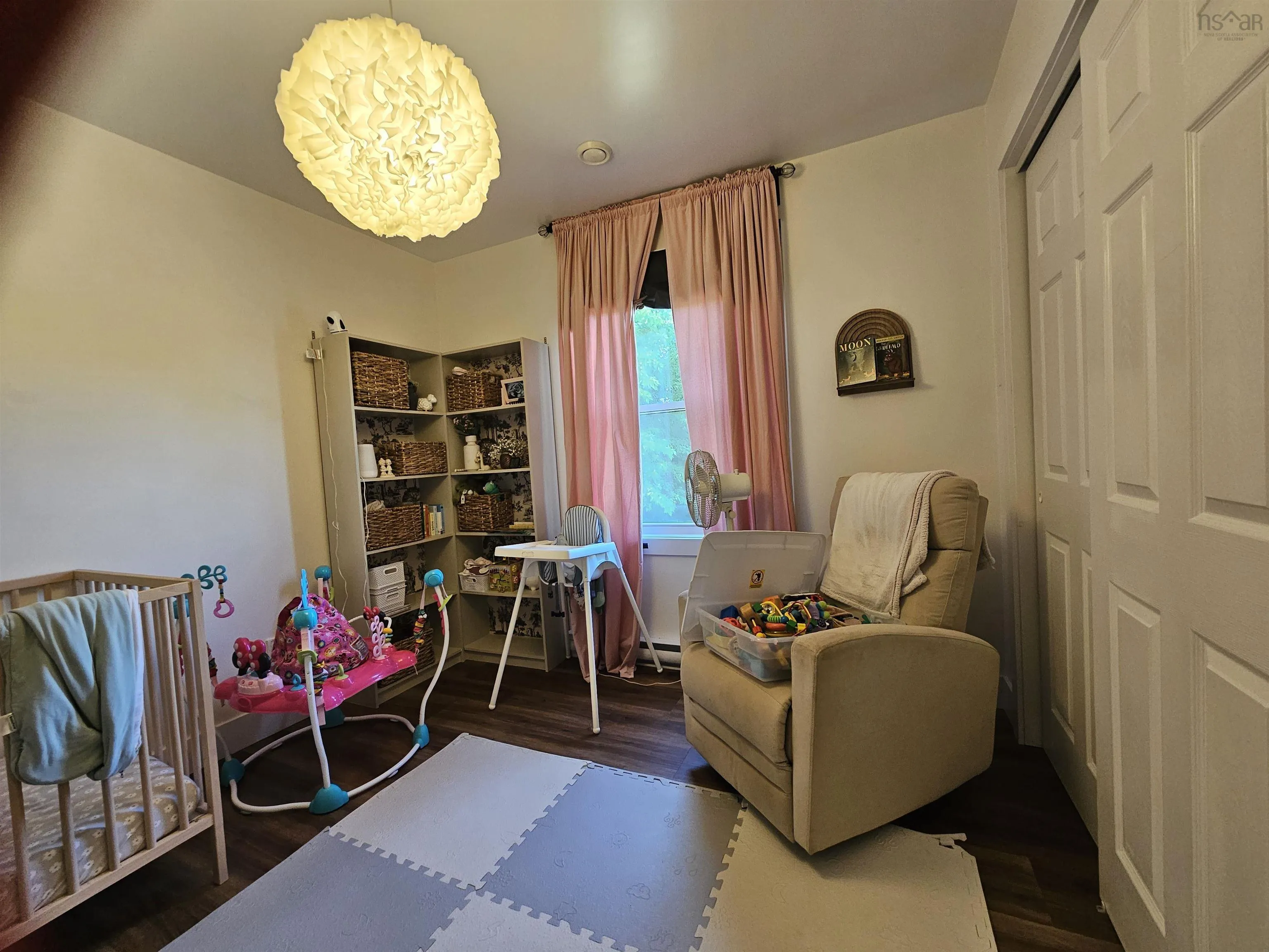 83 Greenwich Road, Greenwich, NS B4P 0B2, 2 Bedrooms Bedrooms, ,2 BathroomsBathrooms,Residential,For Sale,Greenwich,202522163