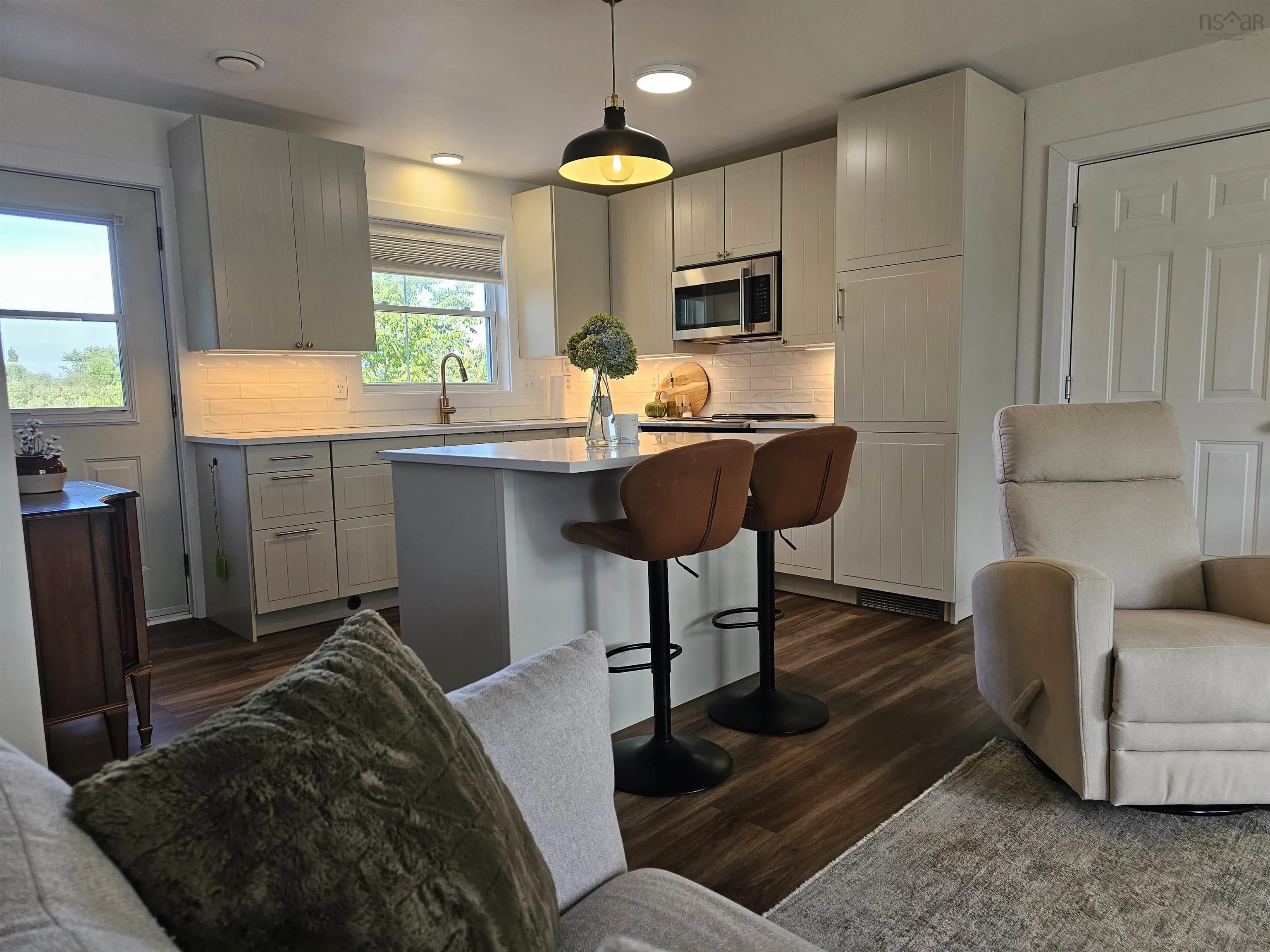 83 Greenwich Road, Greenwich, NS B4P 0B2, 2 Bedrooms Bedrooms, ,2 BathroomsBathrooms,Residential,For Sale,Greenwich,202522163