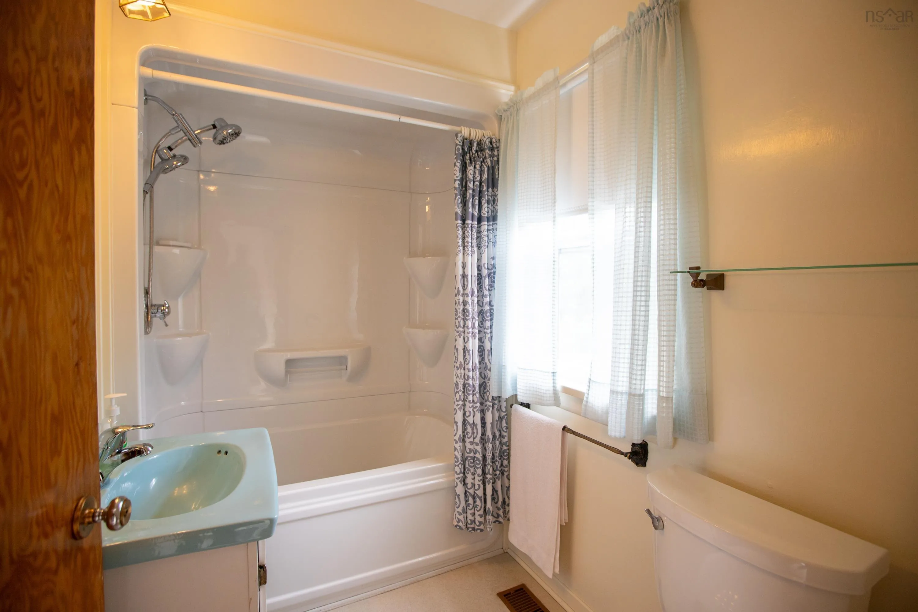 399 East Chezzetcook Road, East Chezzetcook, NS B0J 2L0, 3 Bedrooms Bedrooms, ,1 BathroomBathrooms,Residential,For Sale,East Chezzetcook,202517619