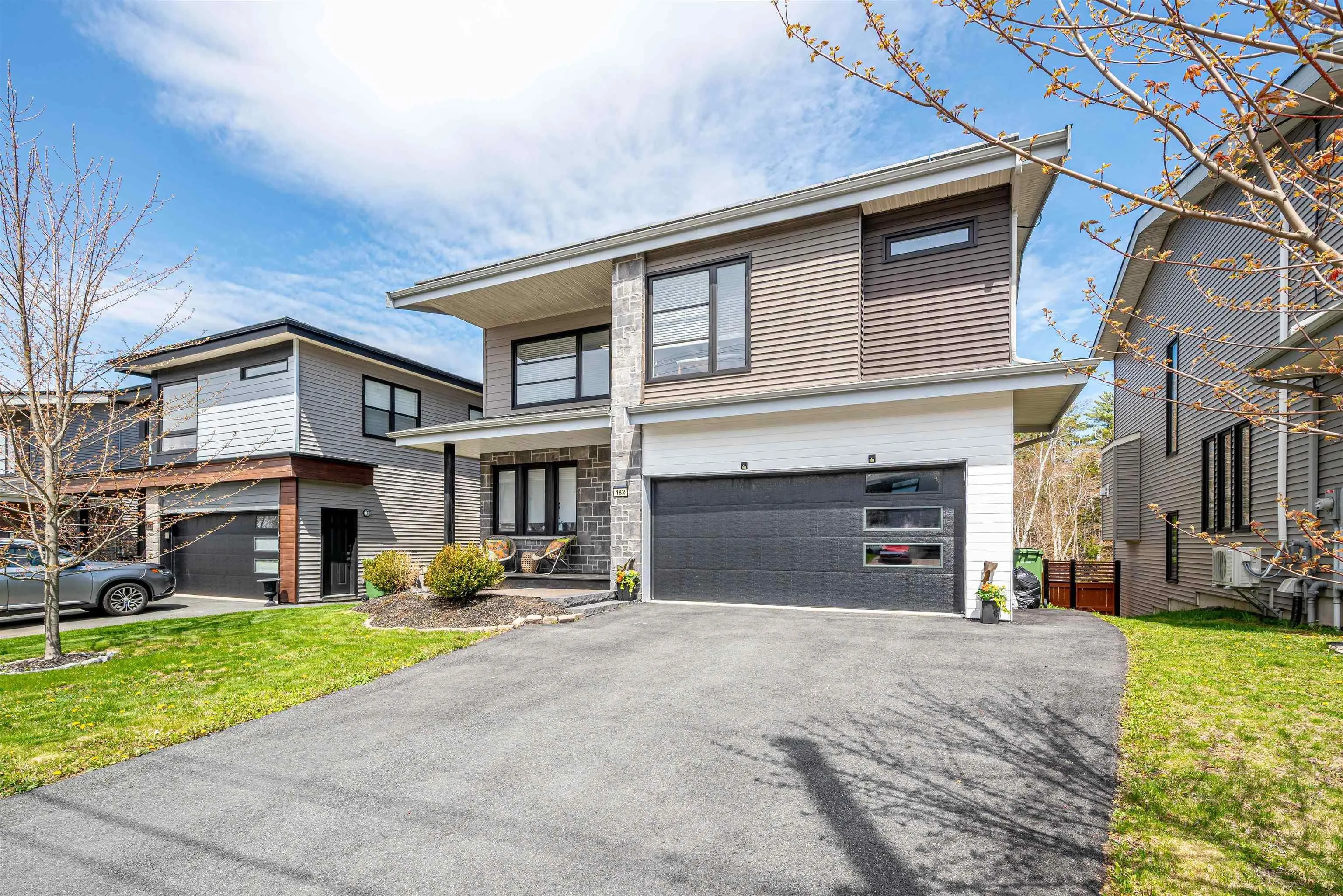 182 Amesbury Gate, Bedford, NS B4B 0S7, 4 Bedrooms Bedrooms, ,4 BathroomsBathrooms,Residential,For Sale,Amesbury,202517833