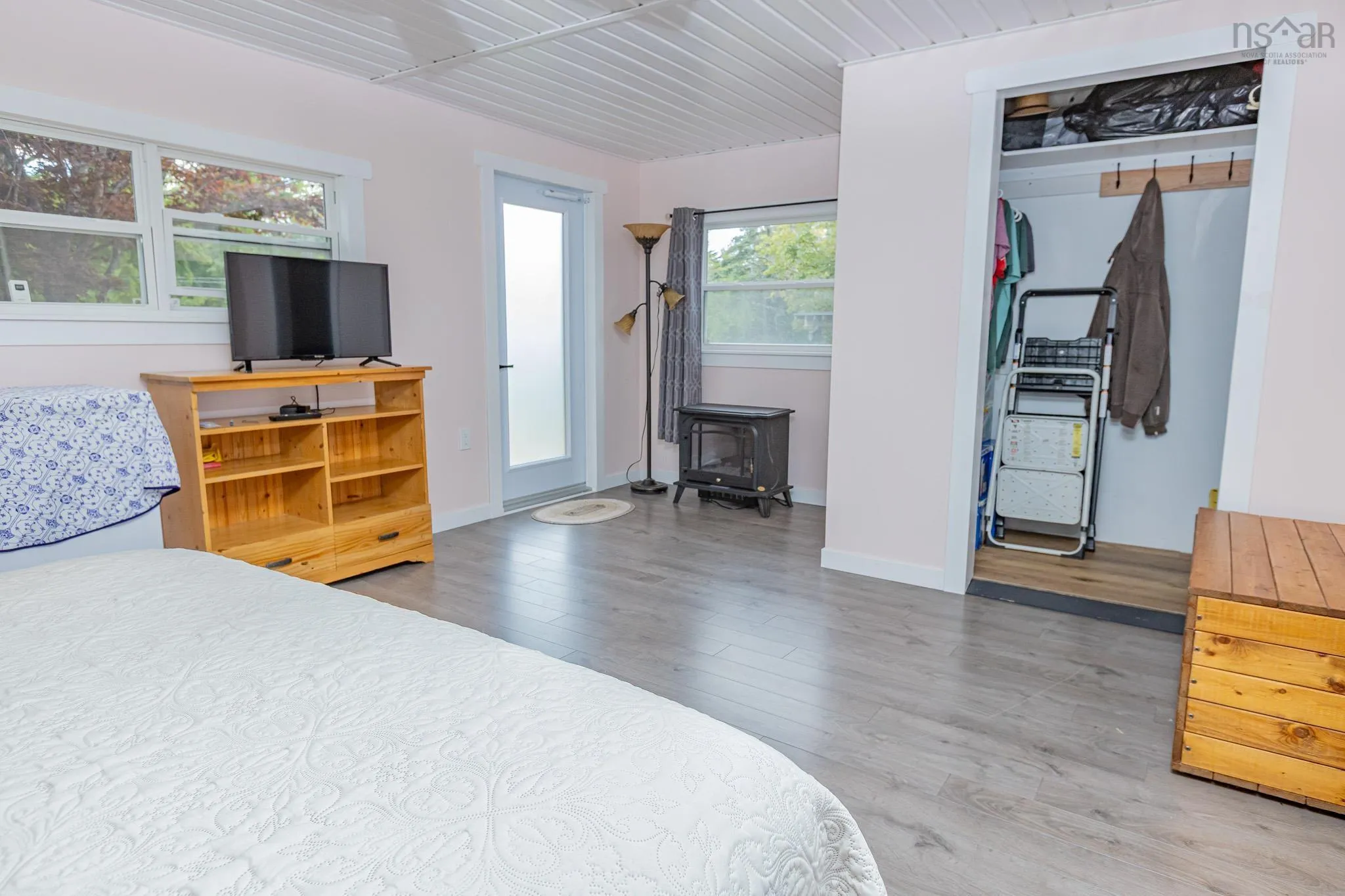 327 Brighton Road, Lockeport, NS B0T 1L0, 4 Bedrooms Bedrooms, ,2 BathroomsBathrooms,Residential,For Sale,Brighton,202521998