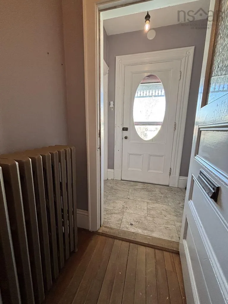 67 Cliff Street, Yarmouth Ns B5a 3j1, 3 Bedrooms Bedrooms, ,2 BathroomsBathrooms,Residential,For Sale,Cliff,202509266