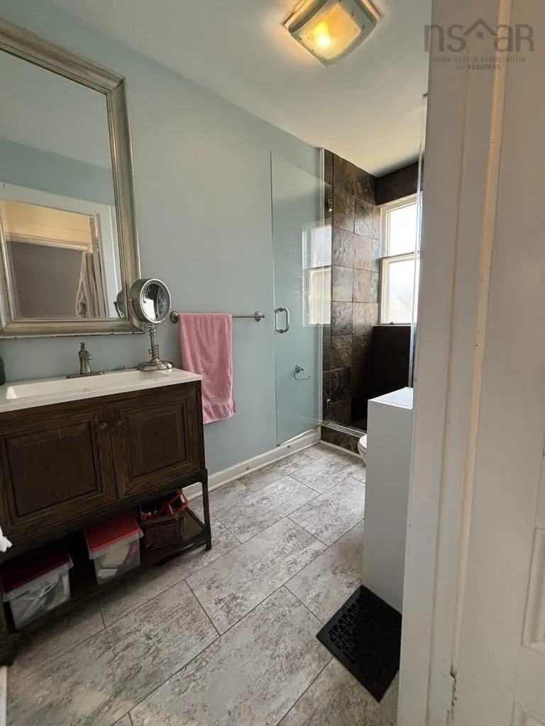 67 Cliff Street, Yarmouth Ns B5a 3j1, 3 Bedrooms Bedrooms, ,2 BathroomsBathrooms,Residential,For Sale,Cliff,202509266