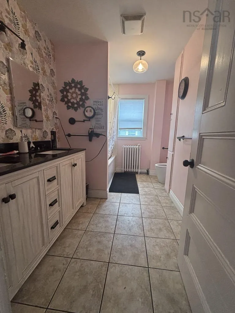 67 Cliff Street, Yarmouth Ns B5a 3j1, 3 Bedrooms Bedrooms, ,2 BathroomsBathrooms,Residential,For Sale,Cliff,202509266