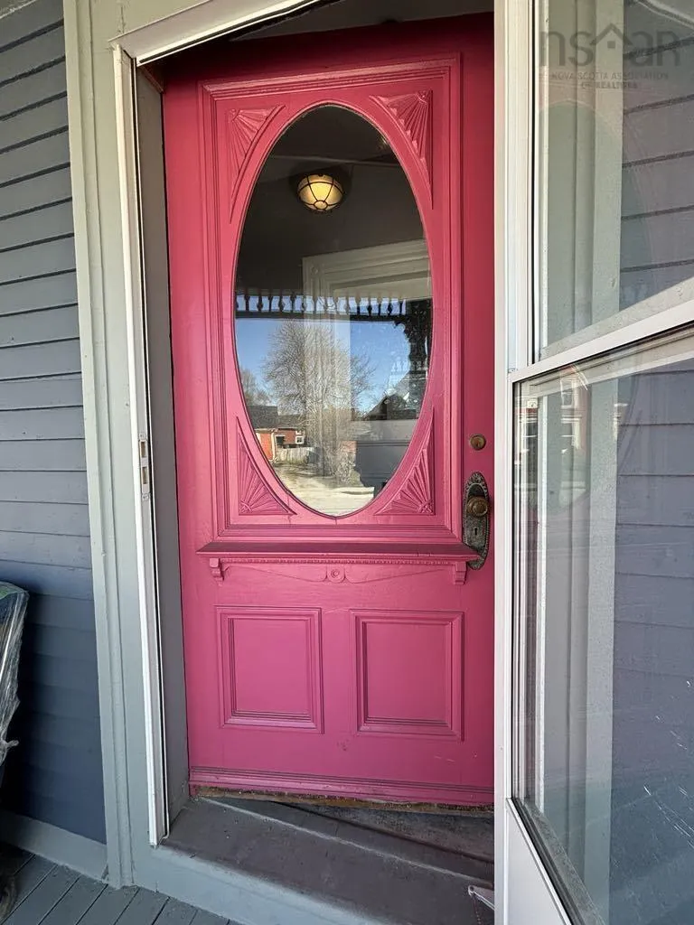 67 Cliff Street, Yarmouth Ns B5a 3j1, 3 Bedrooms Bedrooms, ,2 BathroomsBathrooms,Residential,For Sale,Cliff,202509266
