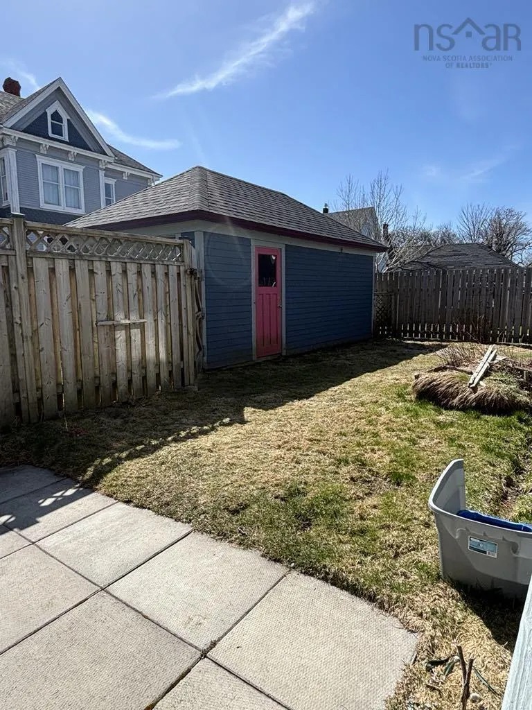 67 Cliff Street, Yarmouth Ns B5a 3j1, 3 Bedrooms Bedrooms, ,2 BathroomsBathrooms,Residential,For Sale,Cliff,202509266