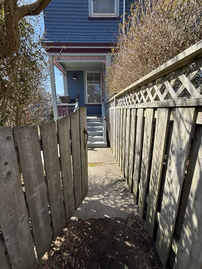 67 Cliff Street, Yarmouth Ns B5a 3j1, 3 Bedrooms Bedrooms, ,2 BathroomsBathrooms,Residential,For Sale,Cliff,202509266