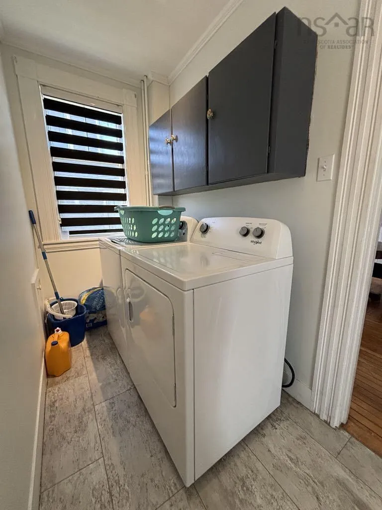 67 Cliff Street, Yarmouth Ns B5a 3j1, 3 Bedrooms Bedrooms, ,2 BathroomsBathrooms,Residential,For Sale,Cliff,202509266