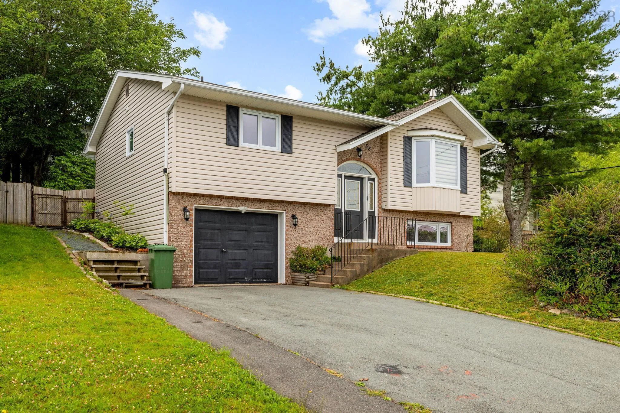 55 Diana Grace Avenue, Dartmouth, NS B2W 6A2, 3 Bedrooms Bedrooms, ,2 BathroomsBathrooms,Residential,For Sale,Diana Grace,202519896
