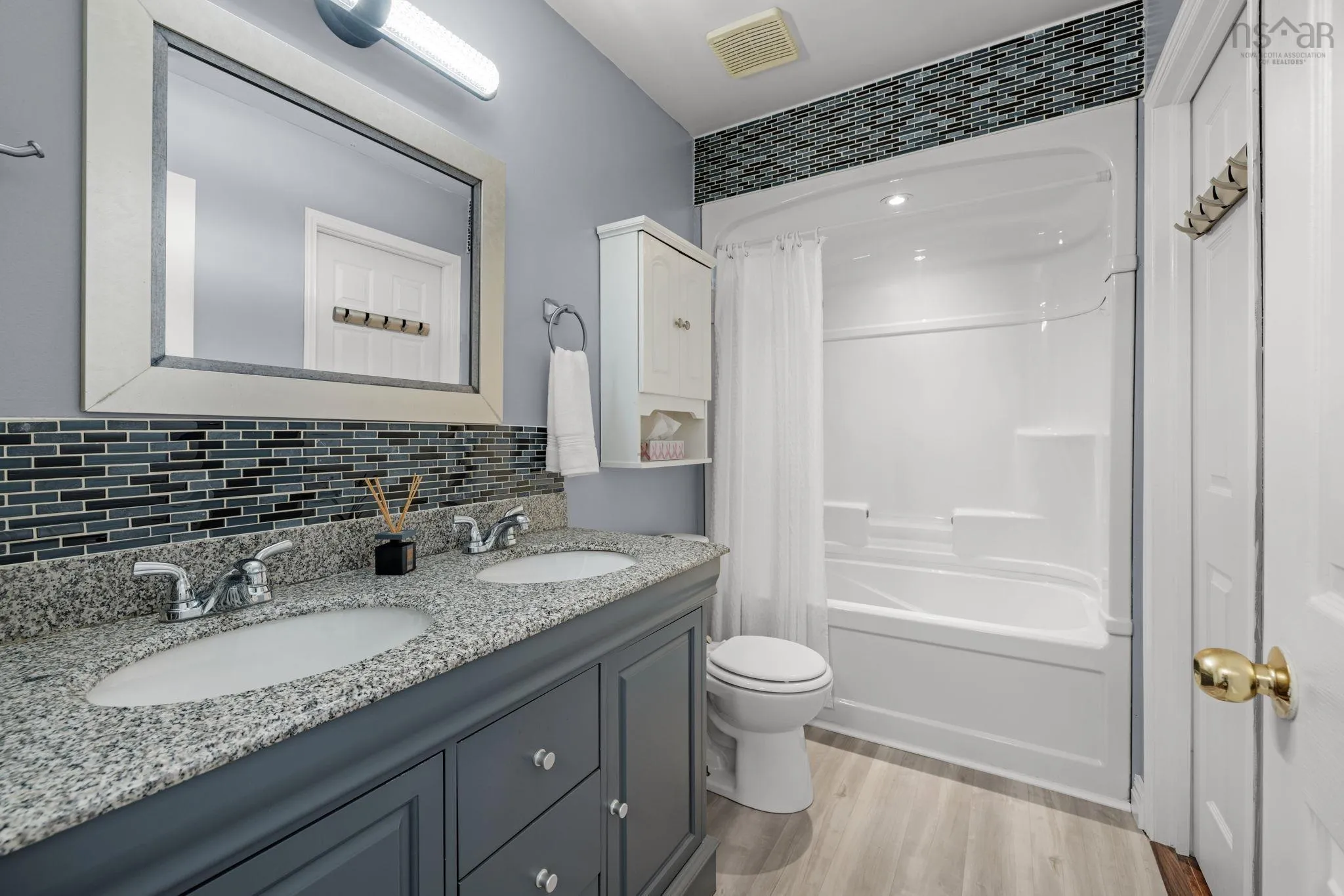 55 Diana Grace Avenue, Dartmouth, NS B2W 6A2, 3 Bedrooms Bedrooms, ,2 BathroomsBathrooms,Residential,For Sale,Diana Grace,202519896