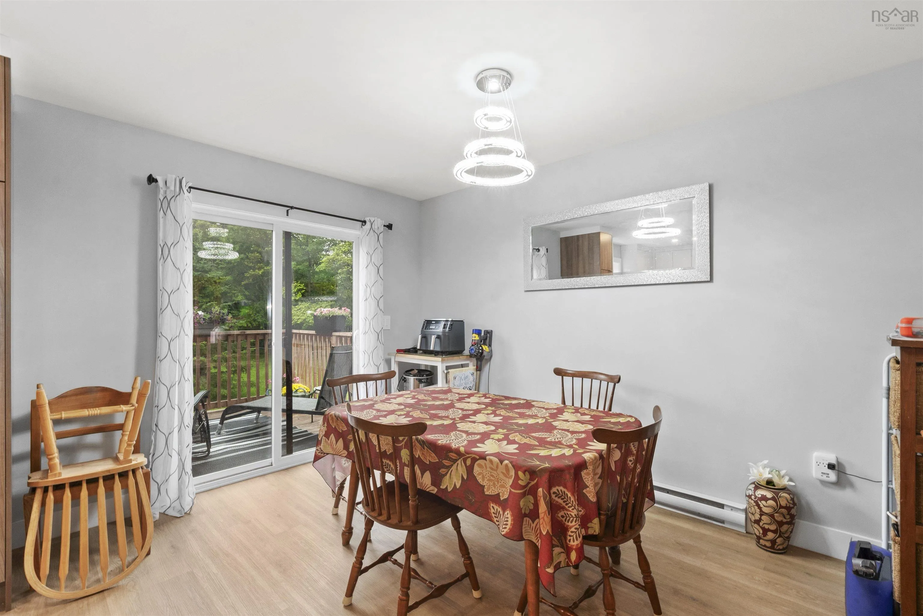 376 Beaver Bank Road, Beaver Bank, NS B4E 1K4, 9 Bedrooms Bedrooms, ,Residential Income,For Sale,Beaver Bank,202518120