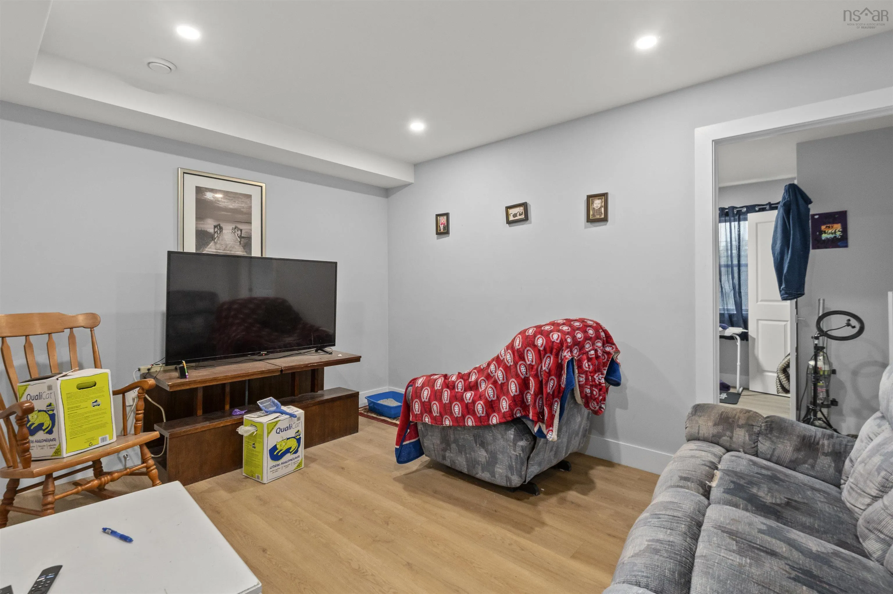 376 Beaver Bank Road, Beaver Bank, NS B4E 1K4, 9 Bedrooms Bedrooms, ,Residential Income,For Sale,Beaver Bank,202518120