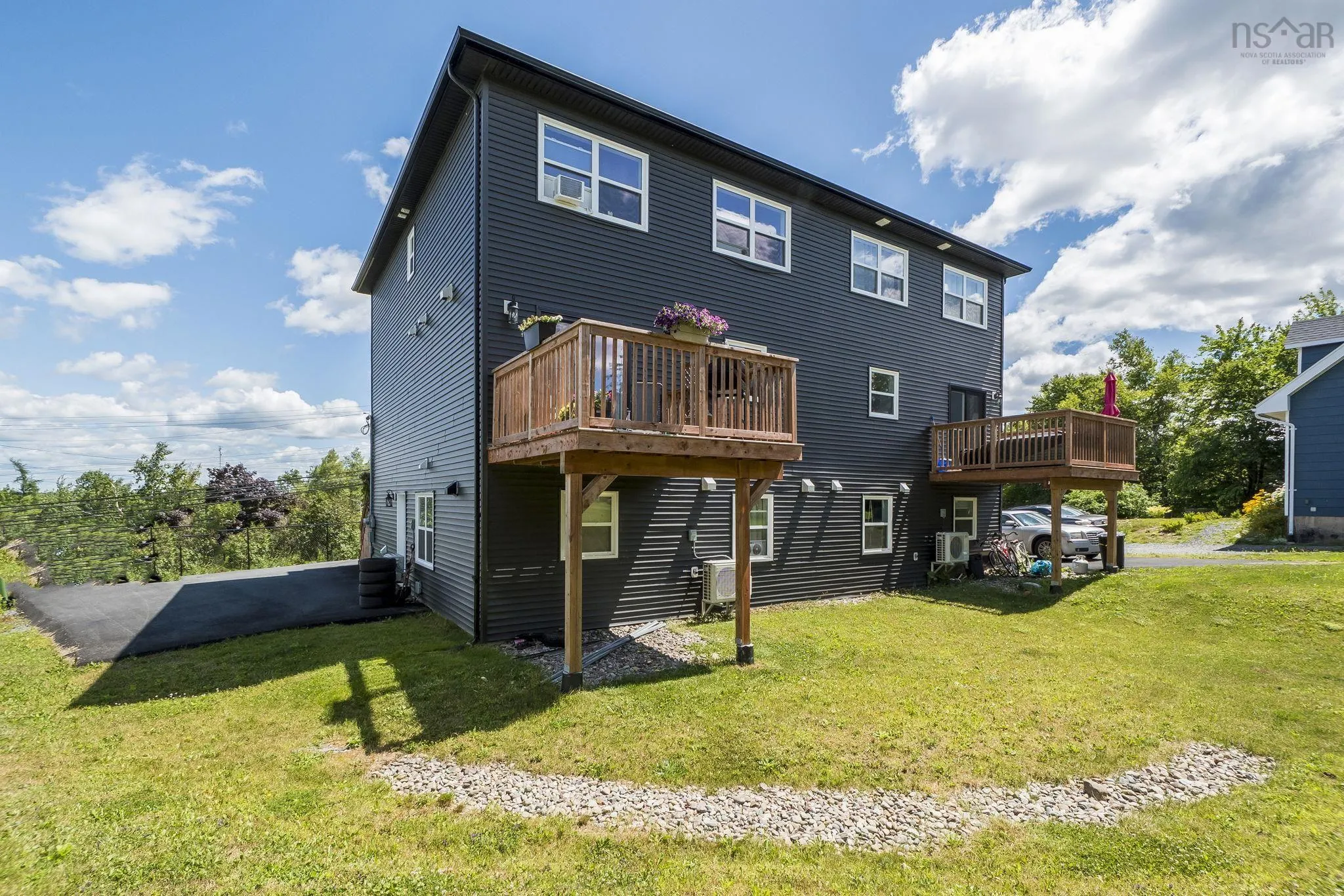 376 Beaver Bank Road, Beaver Bank, NS B4E 1K4, 9 Bedrooms Bedrooms, ,Residential Income,For Sale,Beaver Bank,202518120