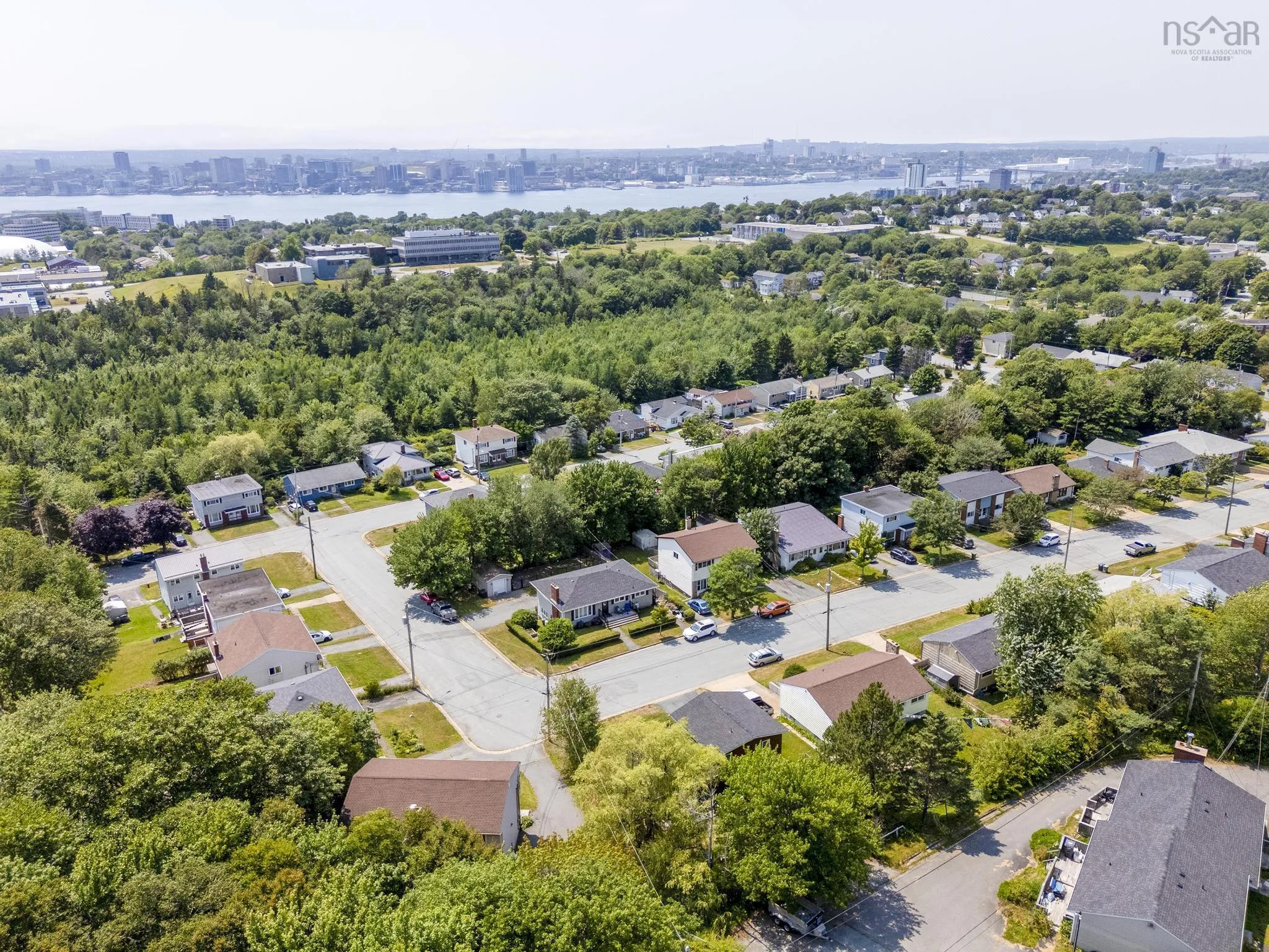38 Lynn Drive, Dartmouth, NS B2Y 3V9, 3 Bedrooms Bedrooms, ,2 BathroomsBathrooms,Residential,For Sale,Lynn,202519616