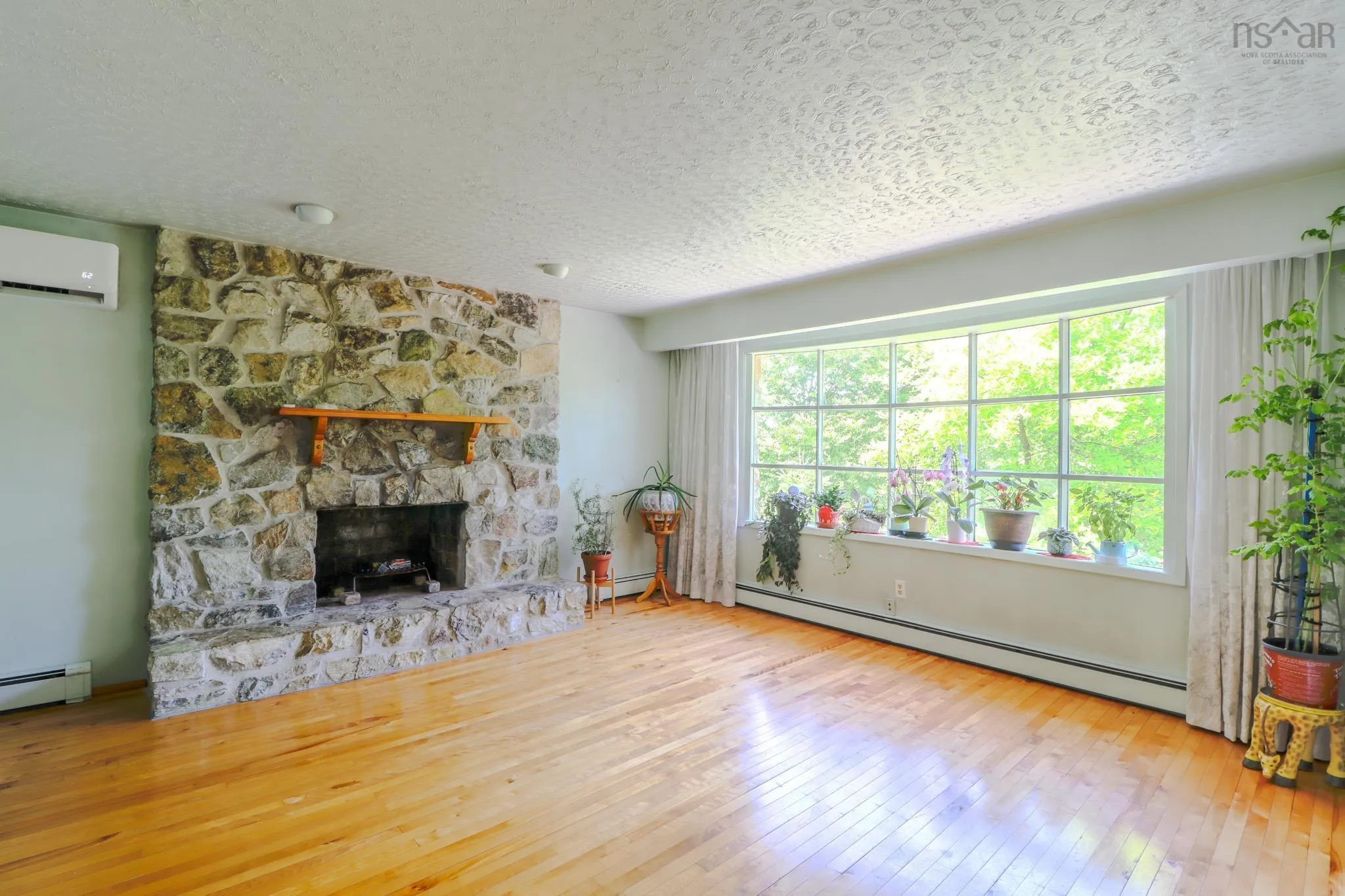 959 Front Lake Road, Caribou Marsh, NS B1M 1B4, 4 Bedrooms Bedrooms, ,2 BathroomsBathrooms,Residential,For Sale,Front Lake,202517855