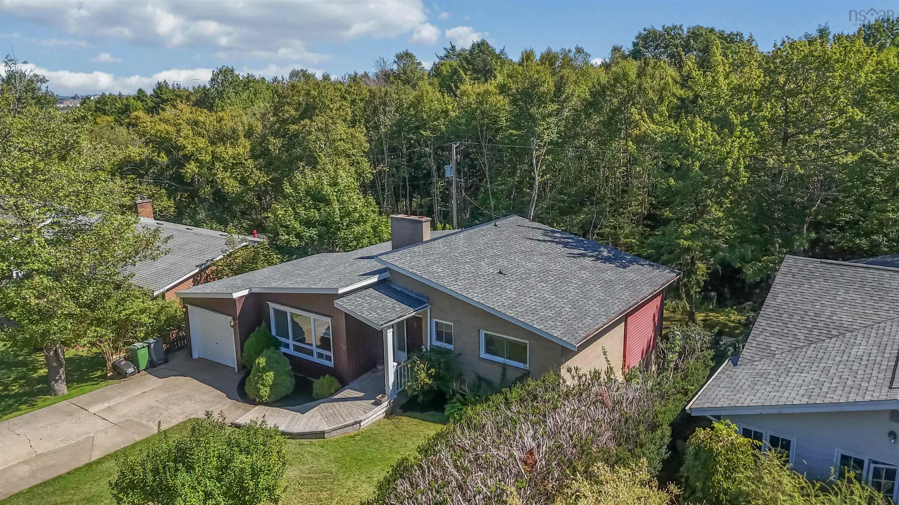 124 Glenforest Drive, Clayton Park, NS B3M 2Y6, 4 Bedrooms Bedrooms, ,3 BathroomsBathrooms,Residential,For Sale,Glenforest,202523616