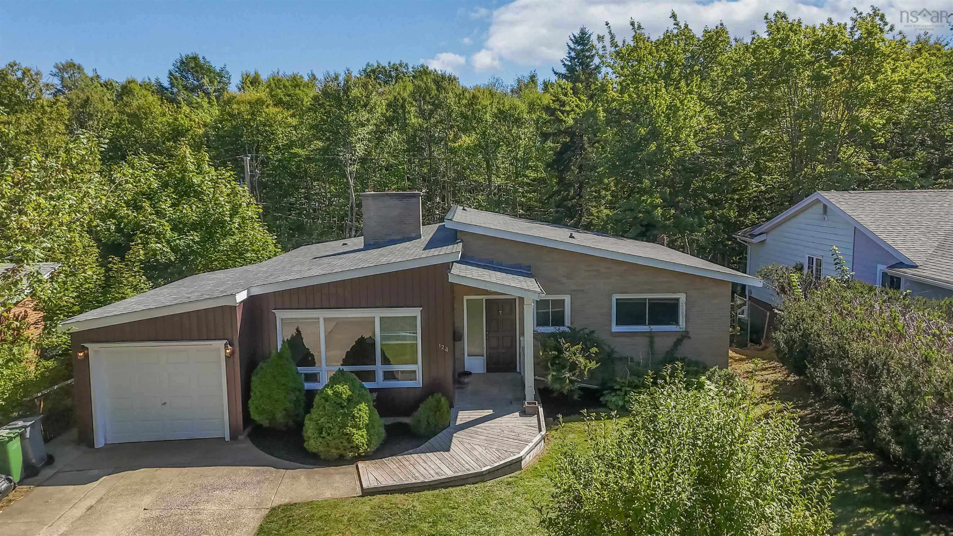 124 Glenforest Drive, Clayton Park, NS B3M 2Y6, 4 Bedrooms Bedrooms, ,3 BathroomsBathrooms,Residential,For Sale,Glenforest,202523616
