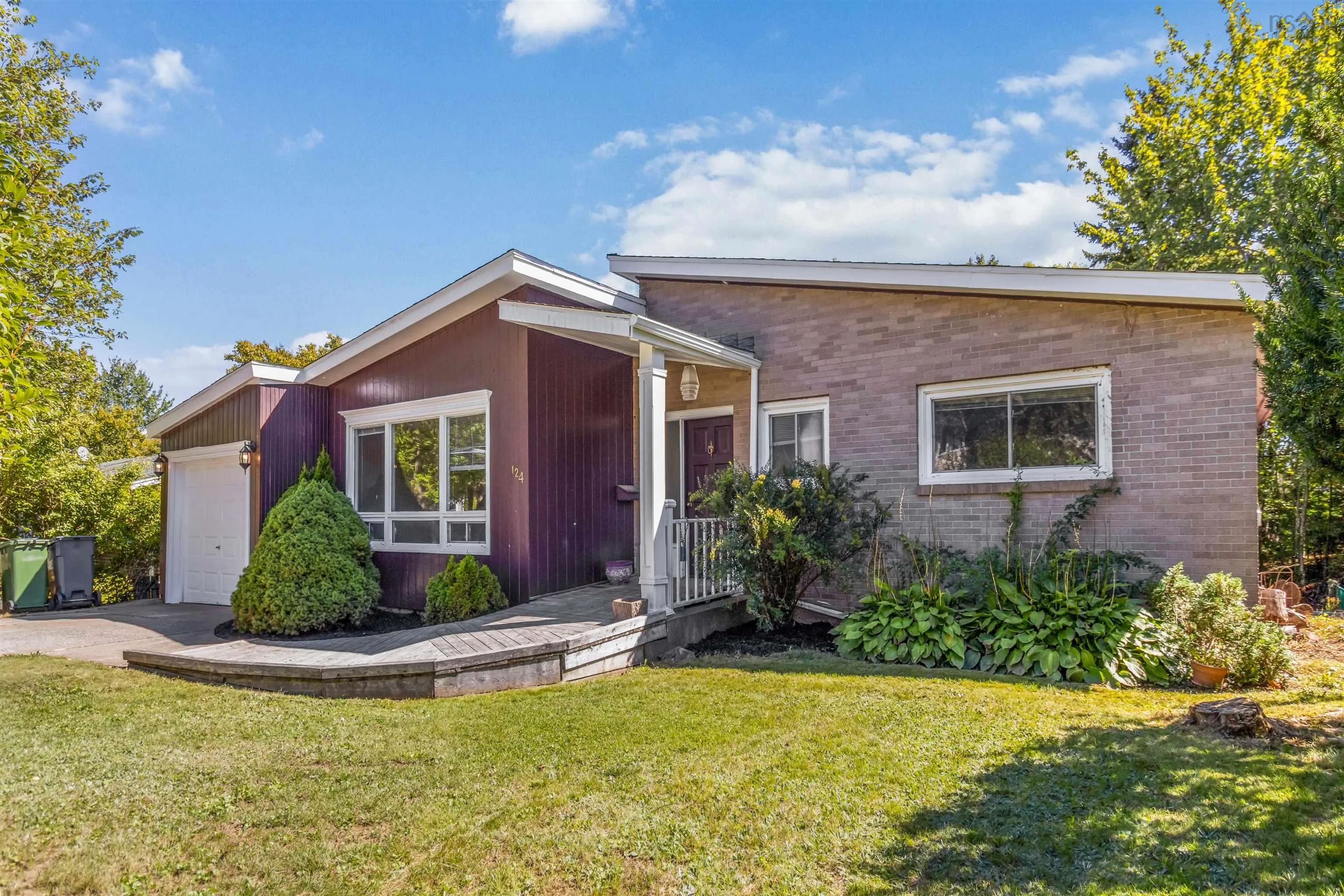 124 Glenforest Drive, Clayton Park, NS B3M 2Y6, 4 Bedrooms Bedrooms, ,3 BathroomsBathrooms,Residential,For Sale,Glenforest,202523616