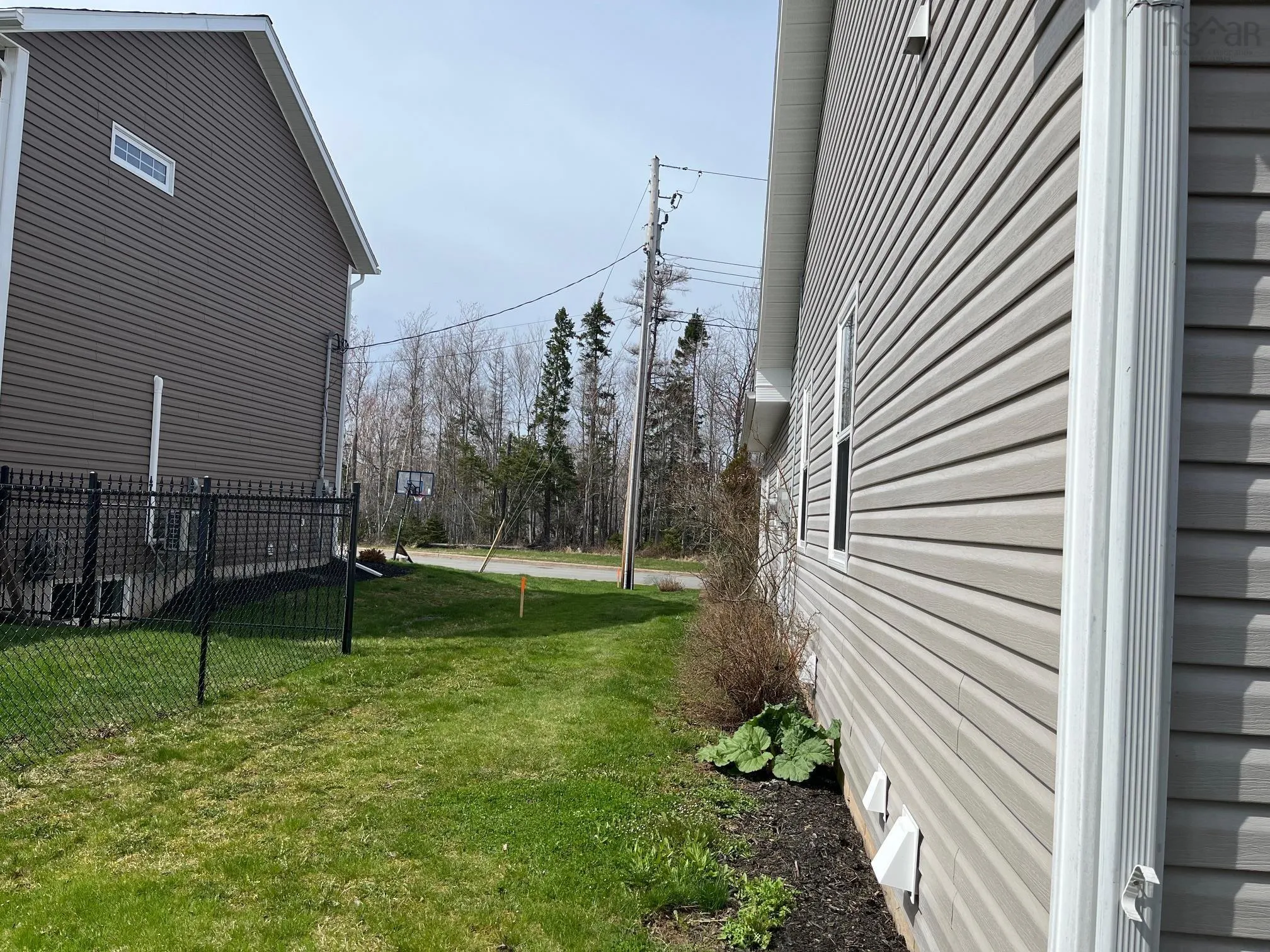 42 Rowan Avenue, New Glasgow Ns B2h 0a4, 5 Bedrooms Bedrooms, ,3 BathroomsBathrooms,Residential,For Sale,Rowan,202509790