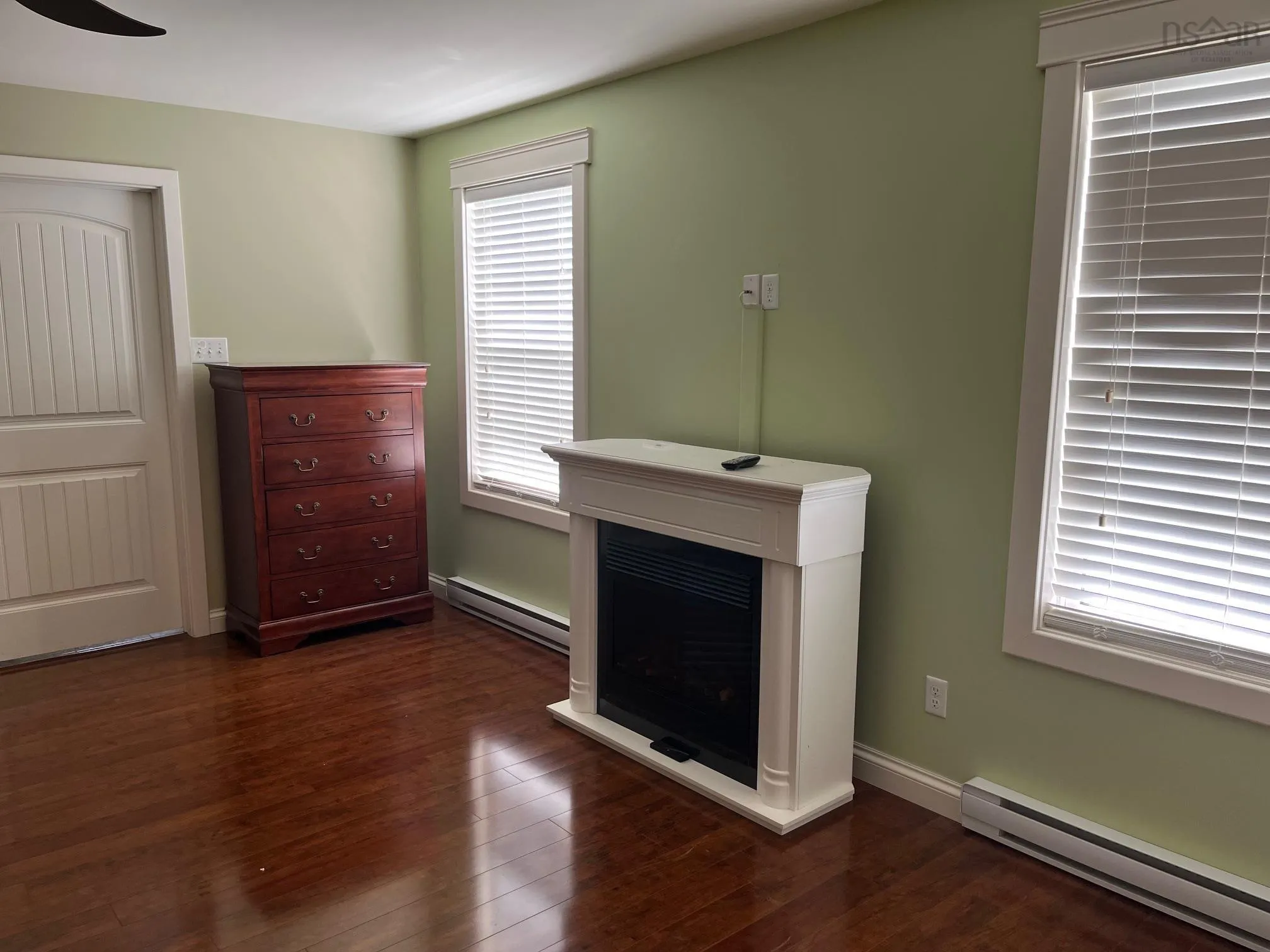 42 Rowan Avenue, New Glasgow Ns B2h 0a4, 5 Bedrooms Bedrooms, ,3 BathroomsBathrooms,Residential,For Sale,Rowan,202509790