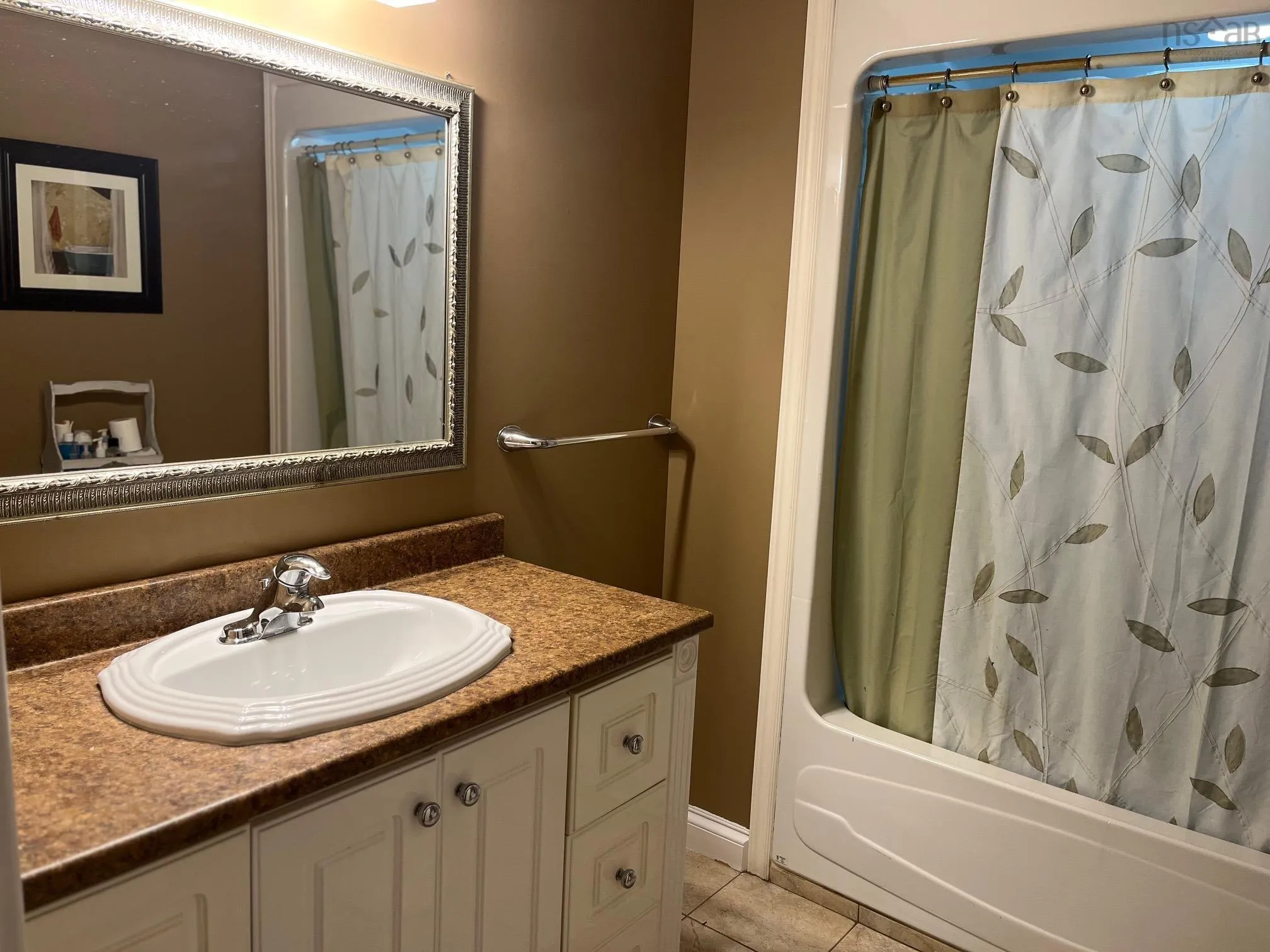 42 Rowan Avenue, New Glasgow Ns B2h 0a4, 5 Bedrooms Bedrooms, ,3 BathroomsBathrooms,Residential,For Sale,Rowan,202509790