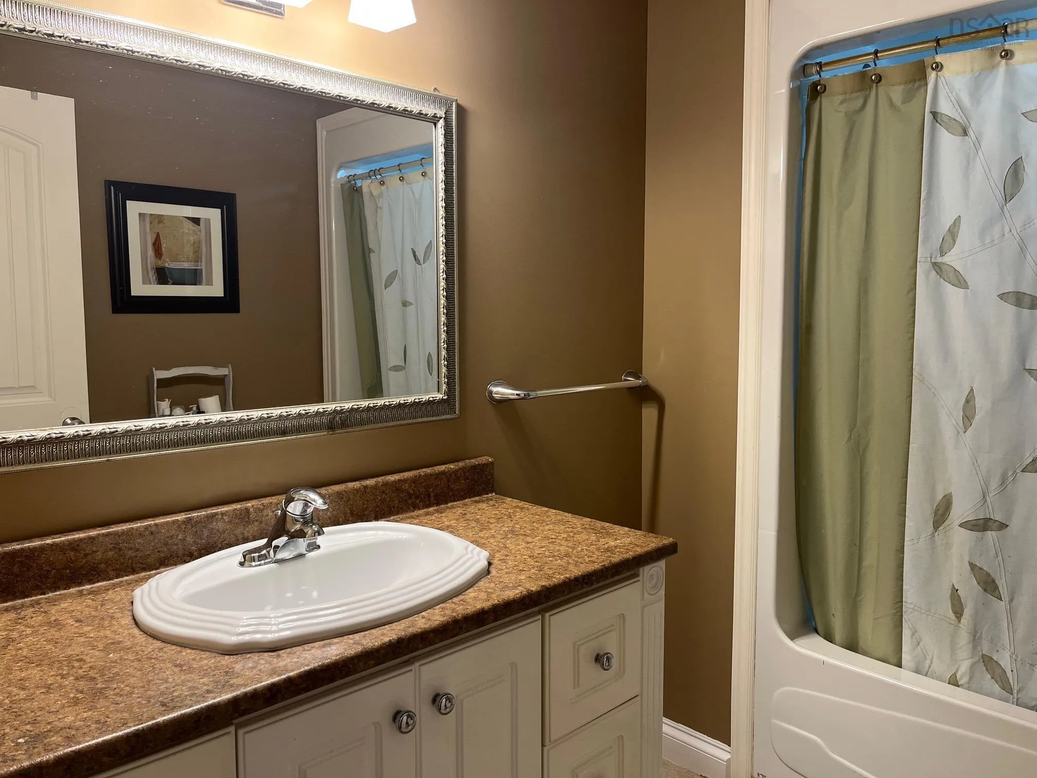 42 Rowan Avenue, New Glasgow Ns B2h 0a4, 5 Bedrooms Bedrooms, ,3 BathroomsBathrooms,Residential,For Sale,Rowan,202509790