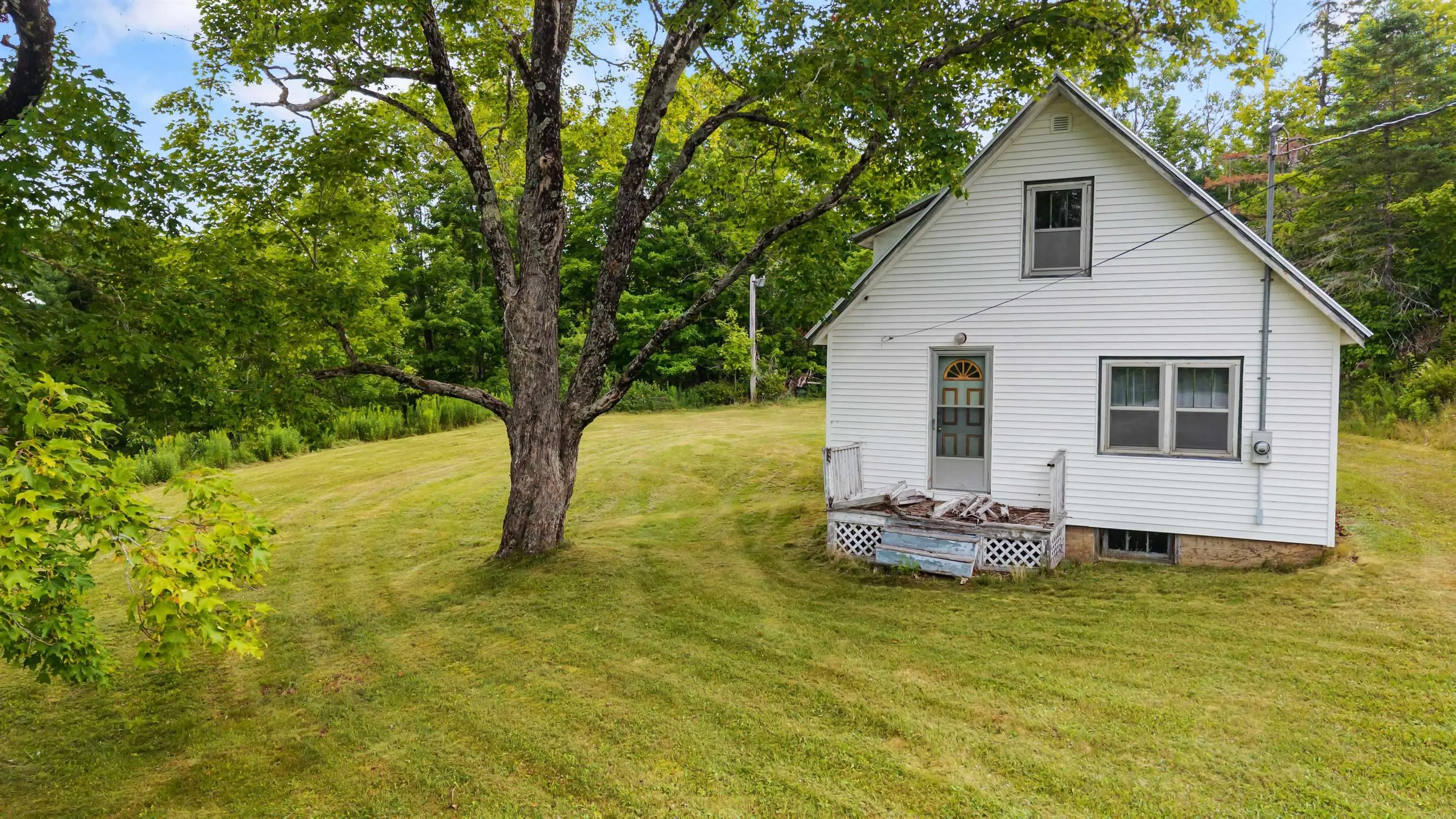 8860 Moose River Road, Lindsay Lake, NS B0N 1X0, 2 Bedrooms Bedrooms, ,1 BathroomBathrooms,Residential,For Sale,Moose River,202521501