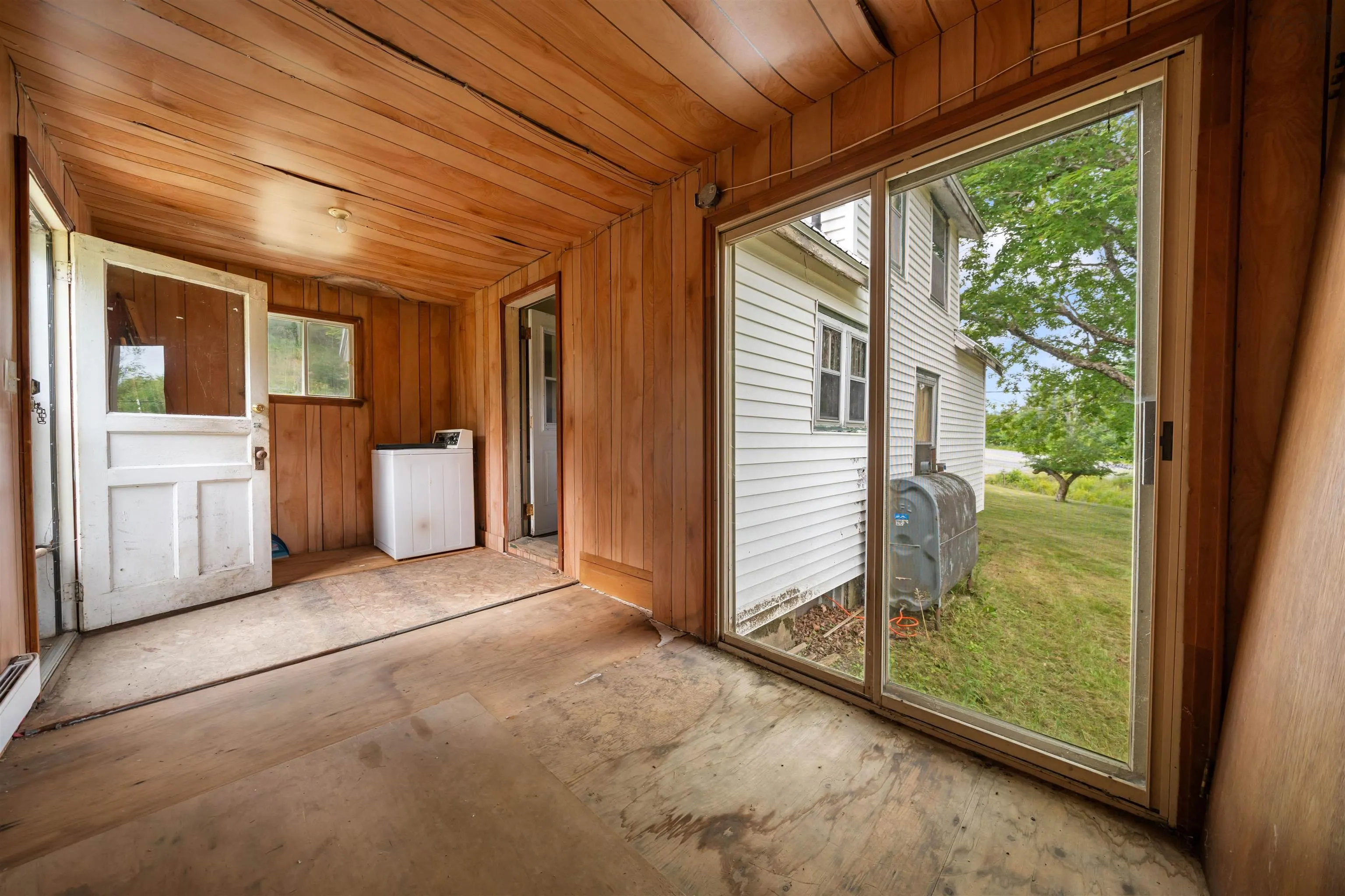8860 Moose River Road, Lindsay Lake, NS B0N 1X0, 2 Bedrooms Bedrooms, ,1 BathroomBathrooms,Residential,For Sale,Moose River,202521501