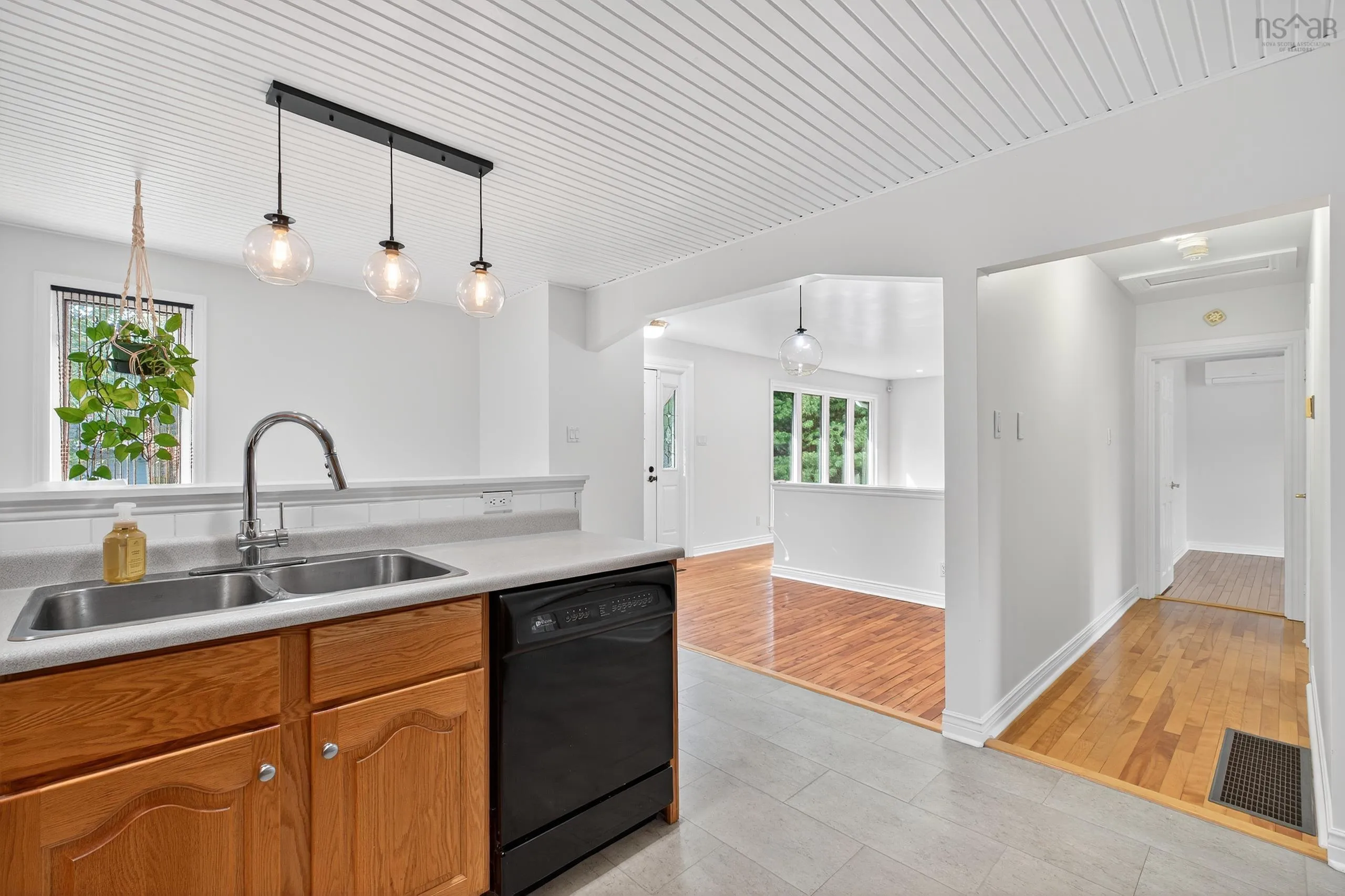 129 Thompson Avenue, Sydney River, NS B1S 1L3, 3 Bedrooms Bedrooms, ,2 BathroomsBathrooms,Residential,For Sale,Thompson Avenue,202520232