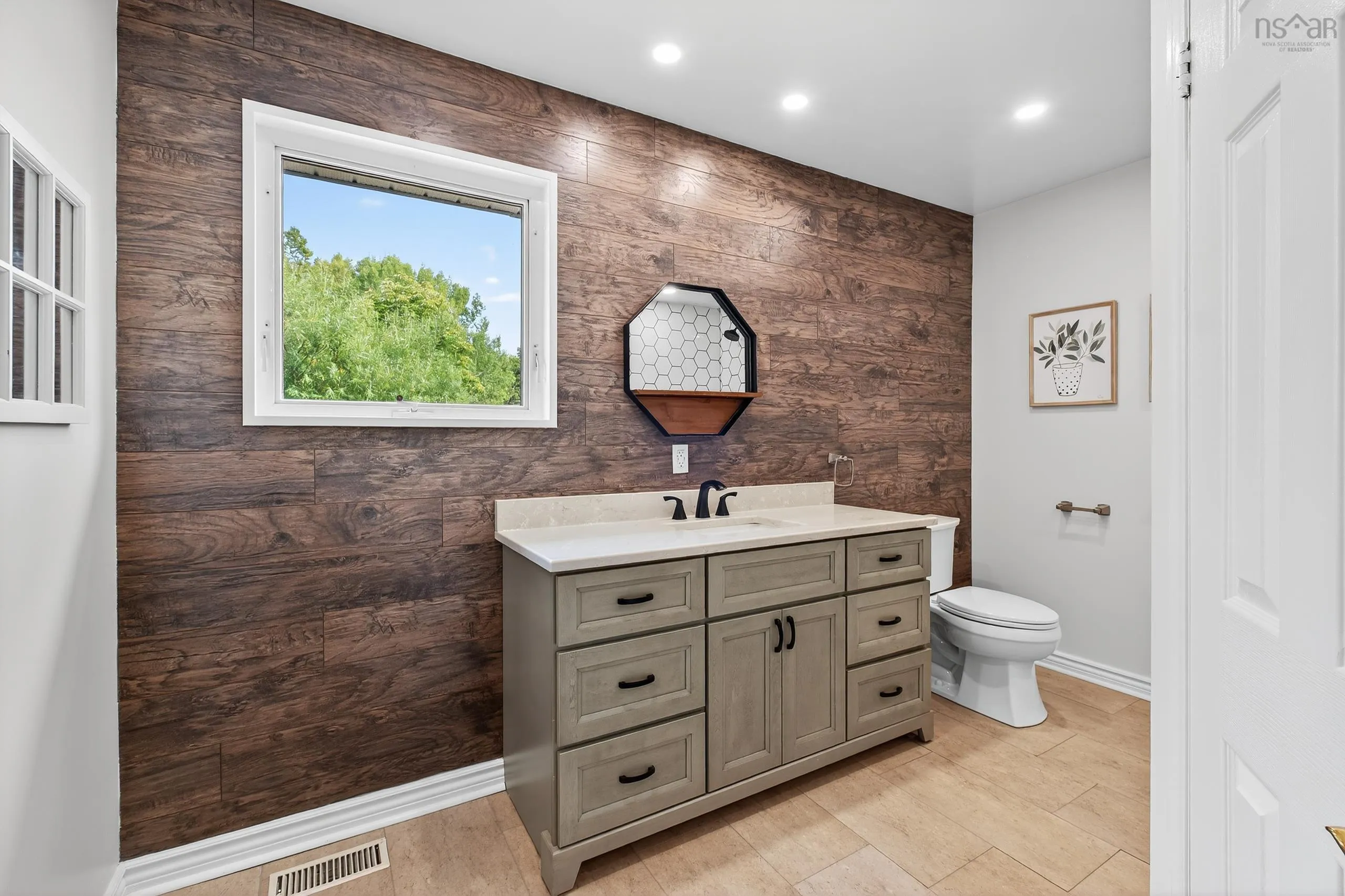 129 Thompson Avenue, Sydney River, NS B1S 1L3, 3 Bedrooms Bedrooms, ,2 BathroomsBathrooms,Residential,For Sale,Thompson Avenue,202520232