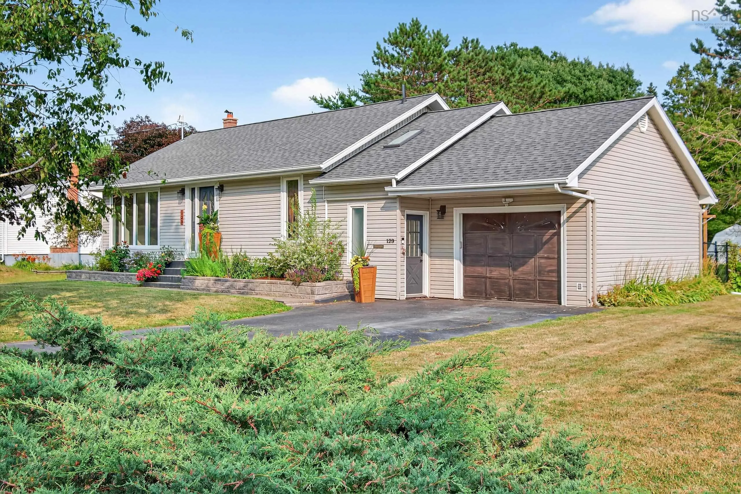 129 Thompson Avenue, Sydney River, NS B1S 1L3, 3 Bedrooms Bedrooms, ,2 BathroomsBathrooms,Residential,For Sale,Thompson Avenue,202520232