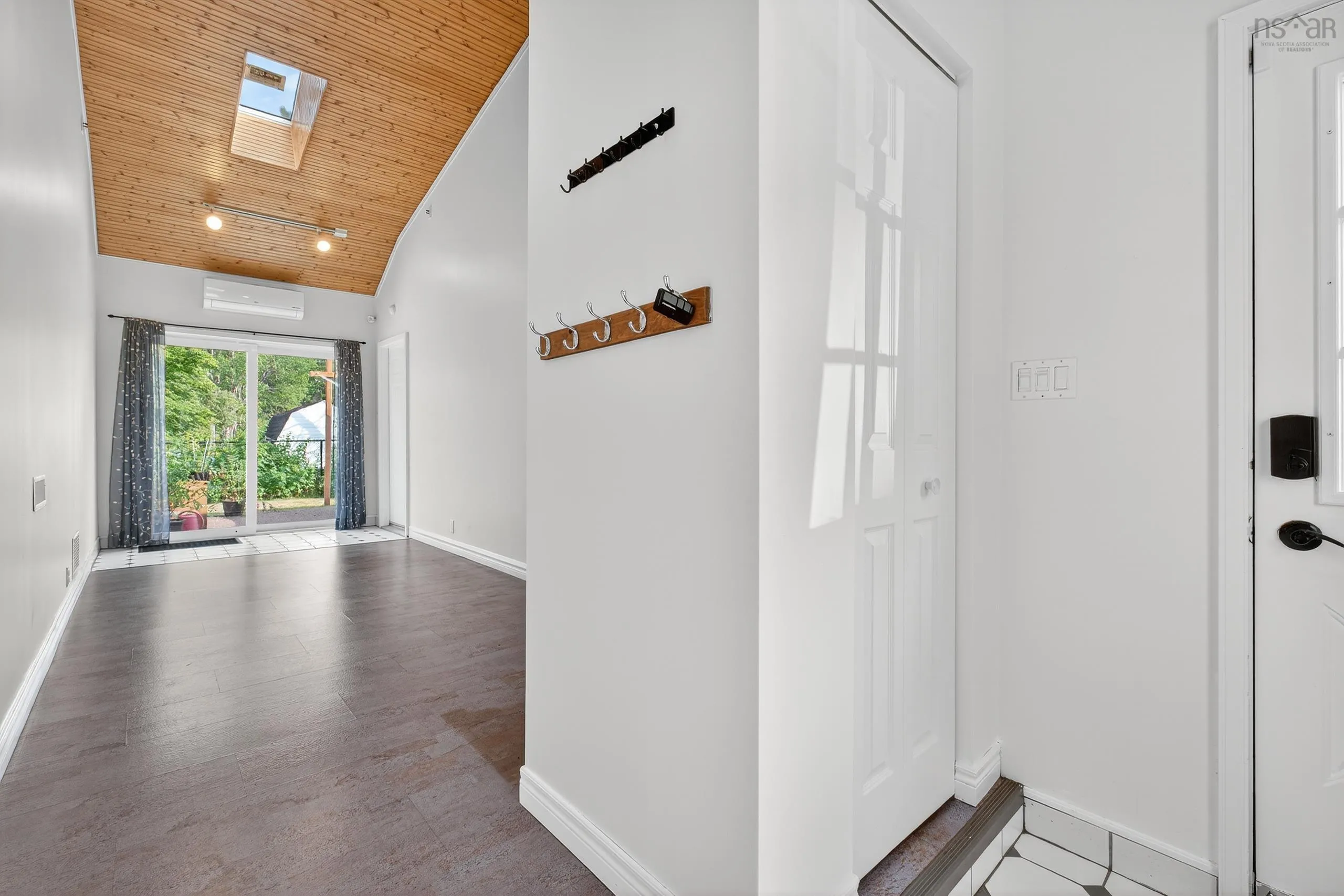 129 Thompson Avenue, Sydney River, NS B1S 1L3, 3 Bedrooms Bedrooms, ,2 BathroomsBathrooms,Residential,For Sale,Thompson Avenue,202520232