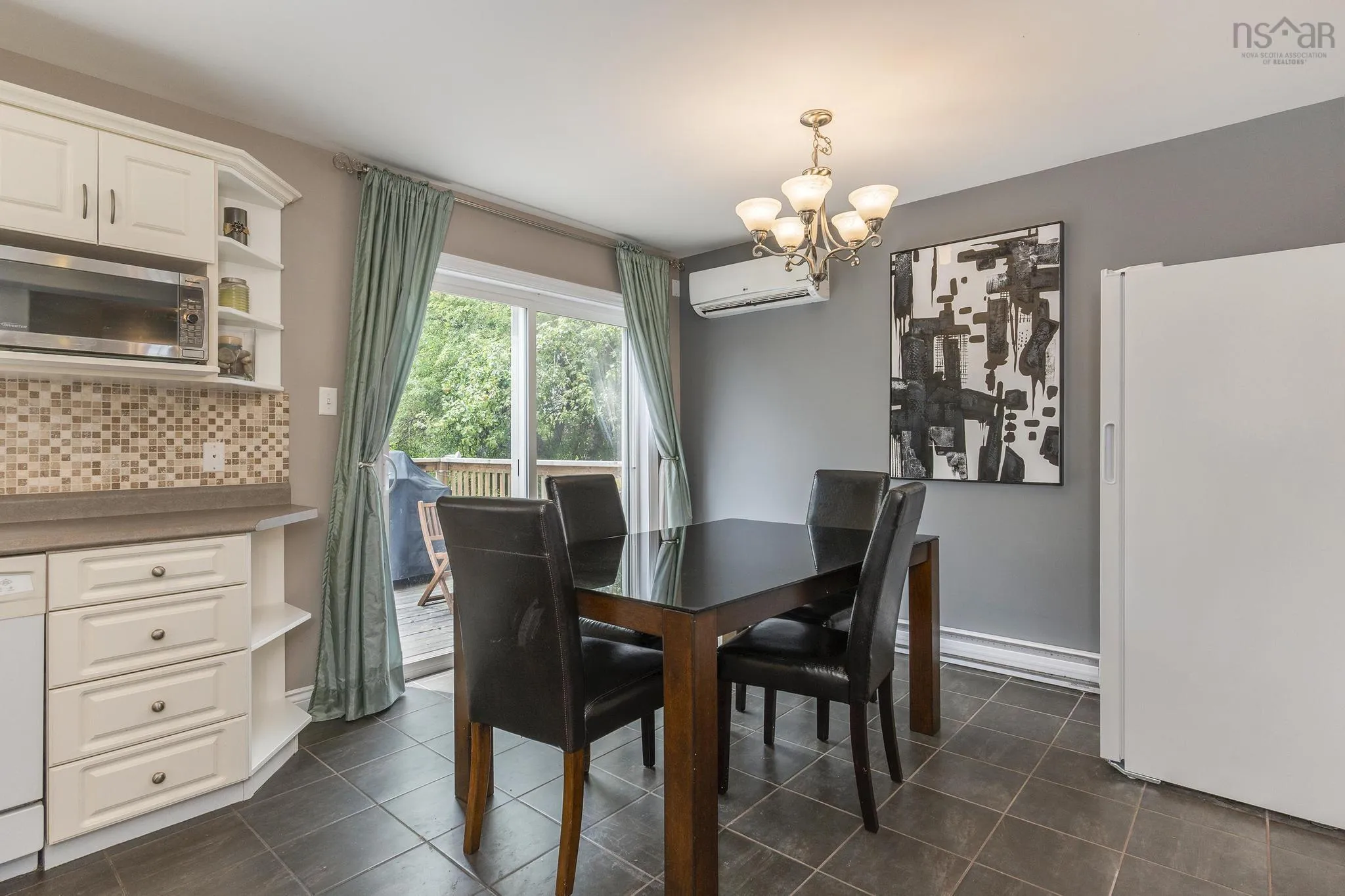 147 Governors Lake Drive, Timberlea, NS B3T 1A4, 4 Bedrooms Bedrooms, ,3 BathroomsBathrooms,Residential,For Sale,Governors Lake,202523685