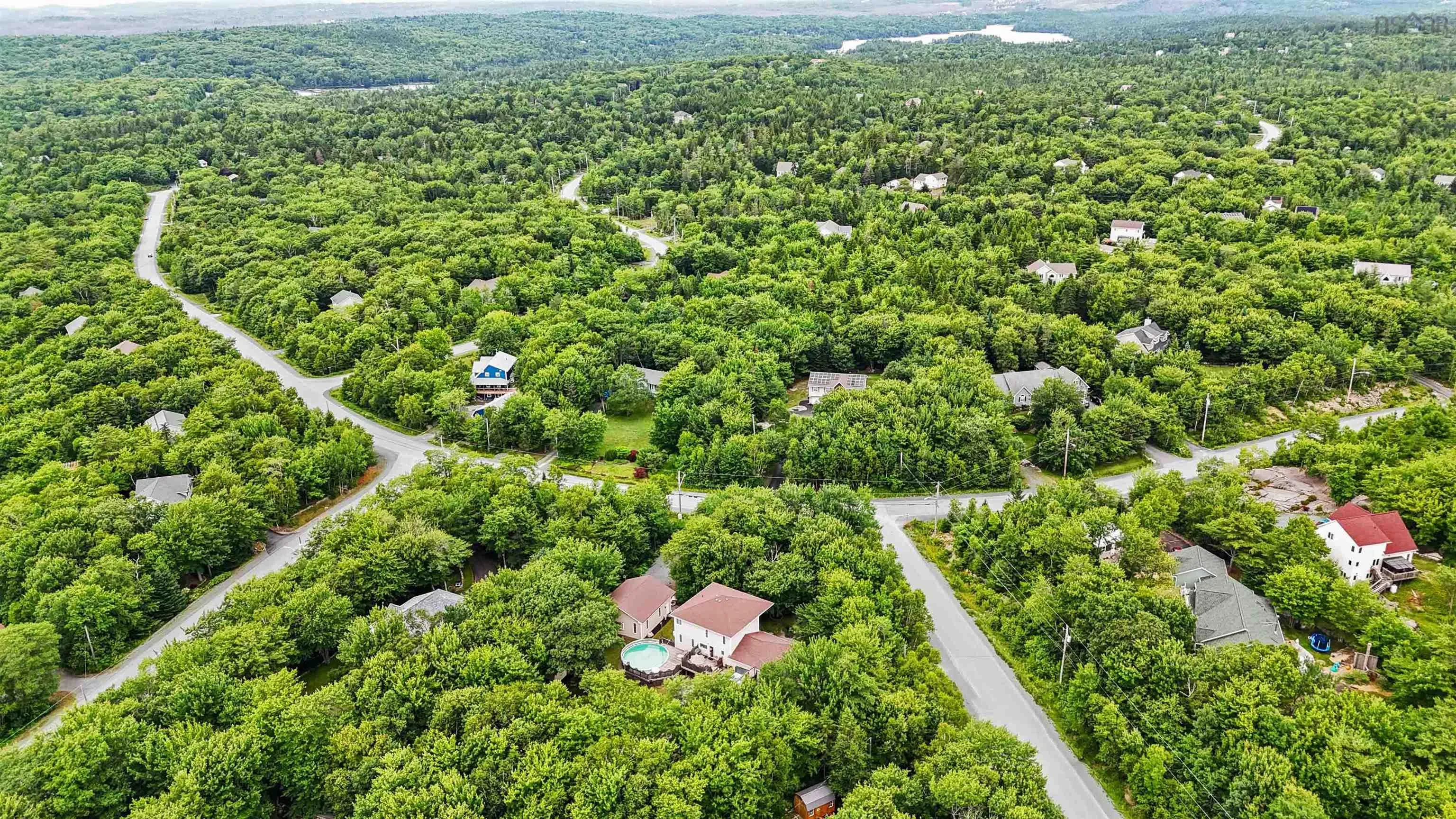9 Haliburton Crescent, Stillwater Lake, NS B3Z 1P1, 4 Bedrooms Bedrooms, ,4 BathroomsBathrooms,Residential,For Sale,Haliburton,202516511