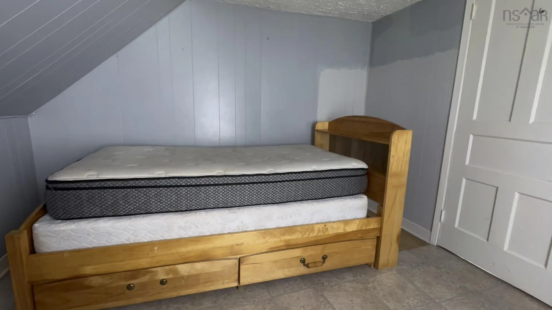 296 Aberdeen Road, Bridgewater, NS B4V 2T2, 4 Bedrooms Bedrooms, ,2 BathroomsBathrooms,Residential,For Sale,Aberdeen,202518071