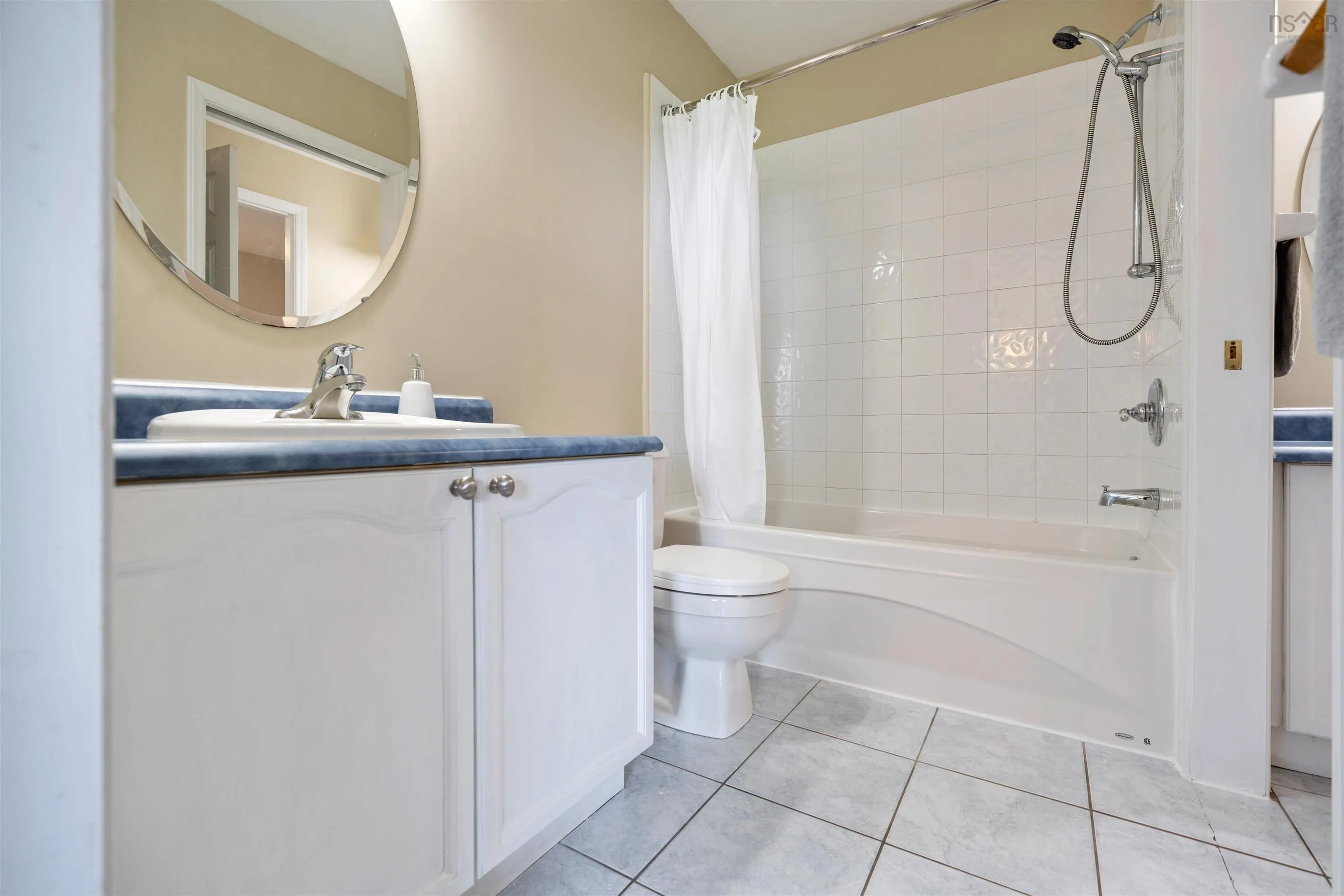 128 Rutledge Street, Bedford, NS B4A 1X6, 3 Bedrooms Bedrooms, ,2 BathroomsBathrooms,Residential,For Sale,Rutledge,202518734