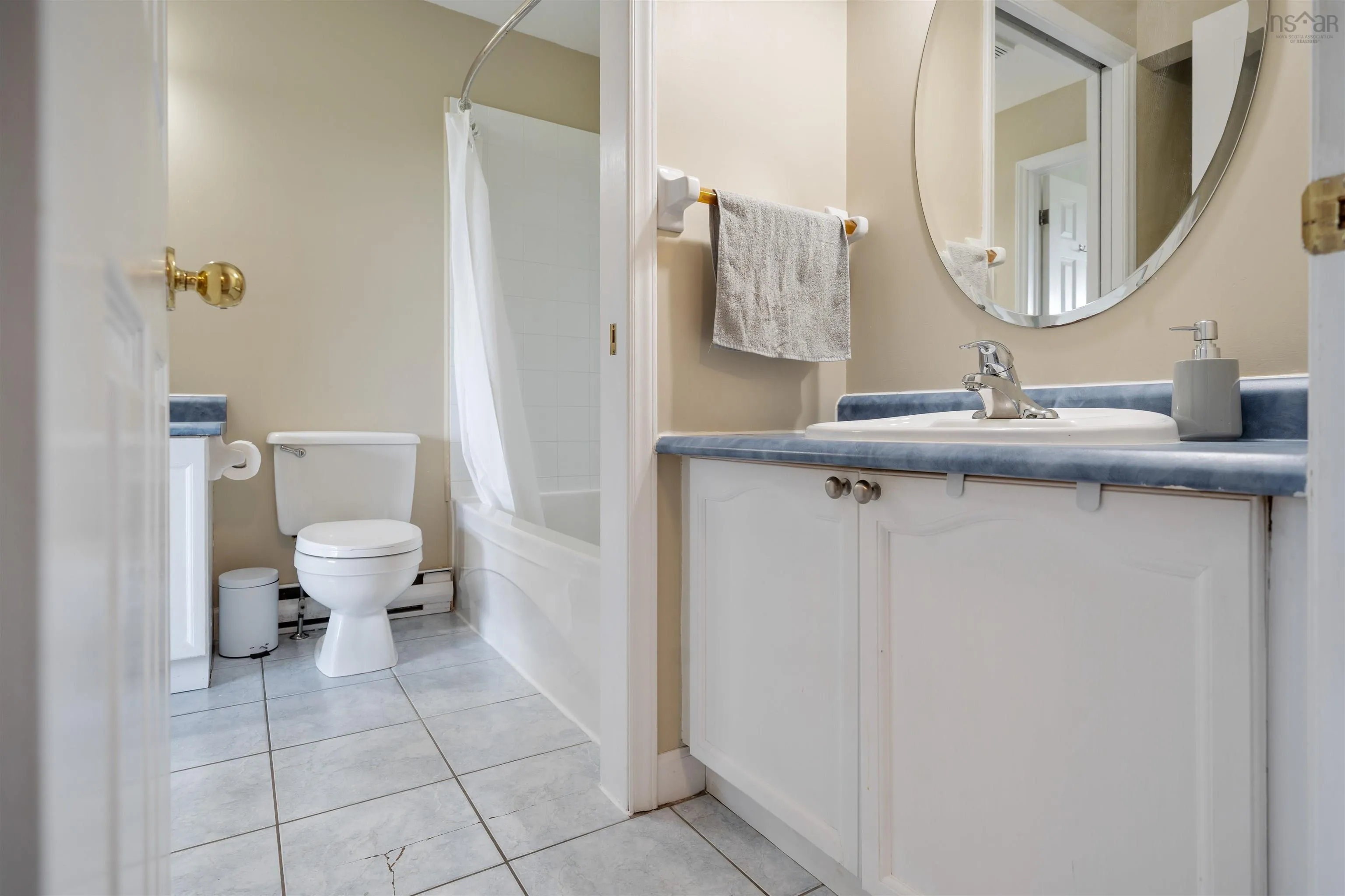 128 Rutledge Street, Bedford, NS B4A 1X6, 3 Bedrooms Bedrooms, ,2 BathroomsBathrooms,Residential,For Sale,Rutledge,202518734