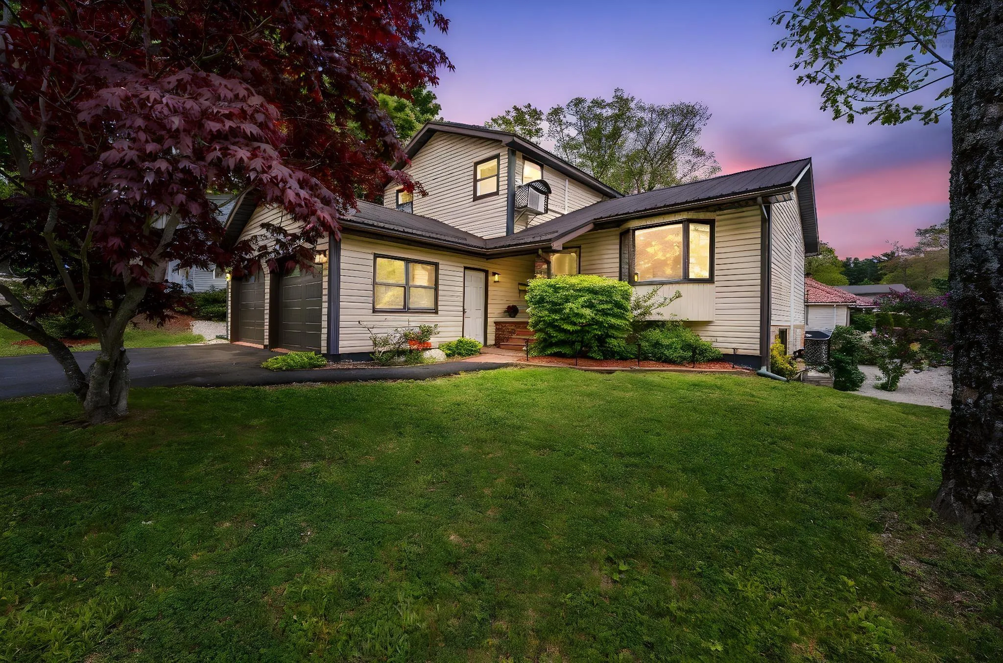 28 Macneil Drive, Bridgewater, NS B4V 3Y8, 4 Bedrooms Bedrooms, ,3 BathroomsBathrooms,Residential,For Sale,Macneil,202513232