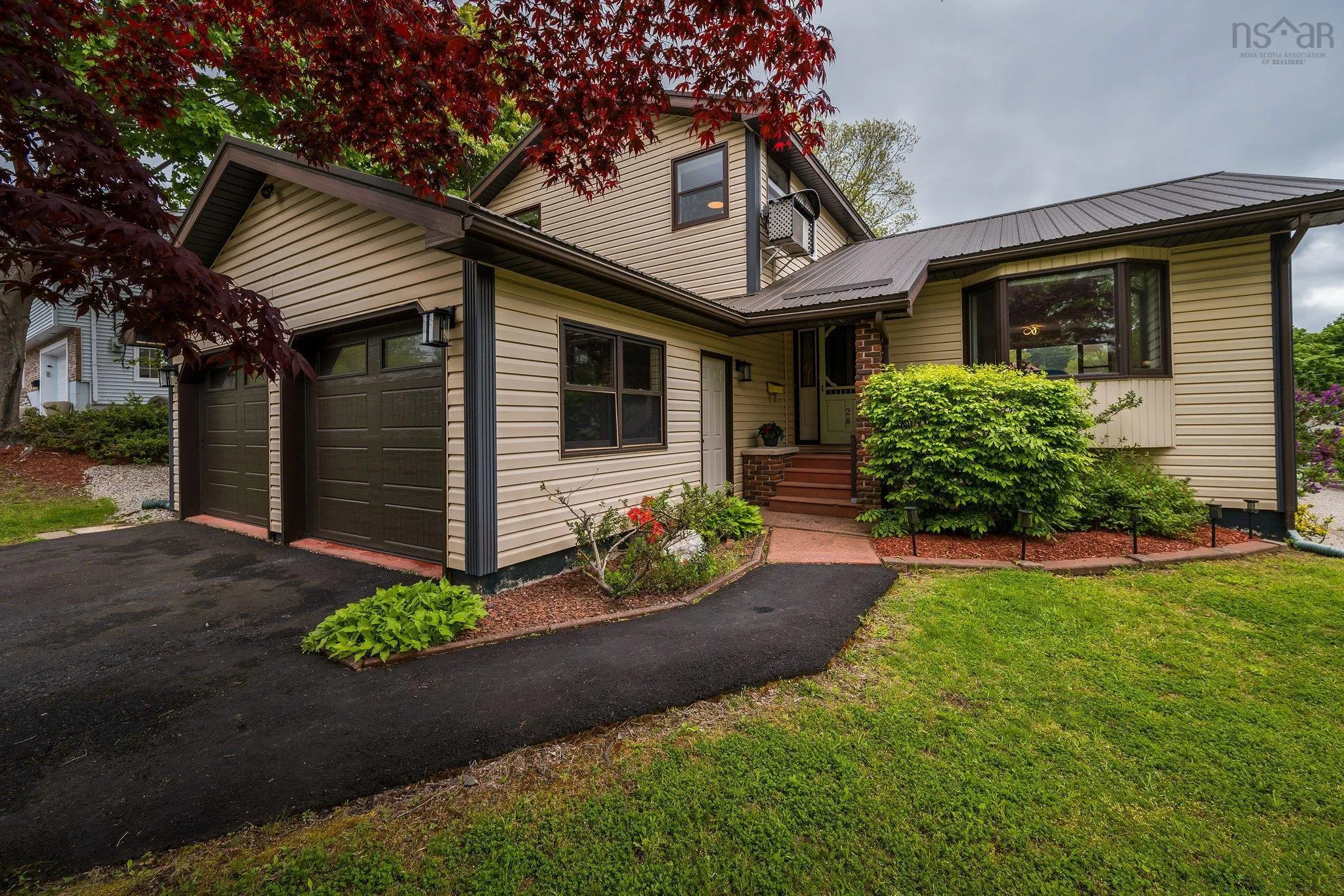 28 Macneil Drive, Bridgewater, NS B4V 3Y8, 4 Bedrooms Bedrooms, ,3 BathroomsBathrooms,Residential,For Sale,Macneil,202513232