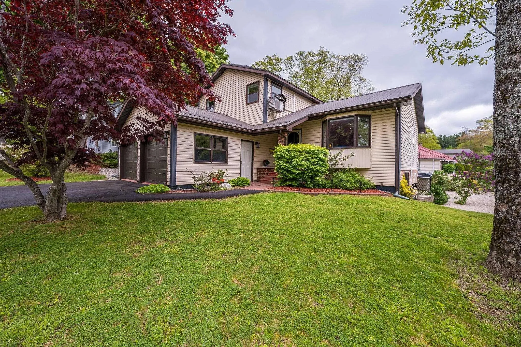 28 Macneil Drive, Bridgewater, NS B4V 3Y8, 4 Bedrooms Bedrooms, ,3 BathroomsBathrooms,Residential,For Sale,Macneil,202513232