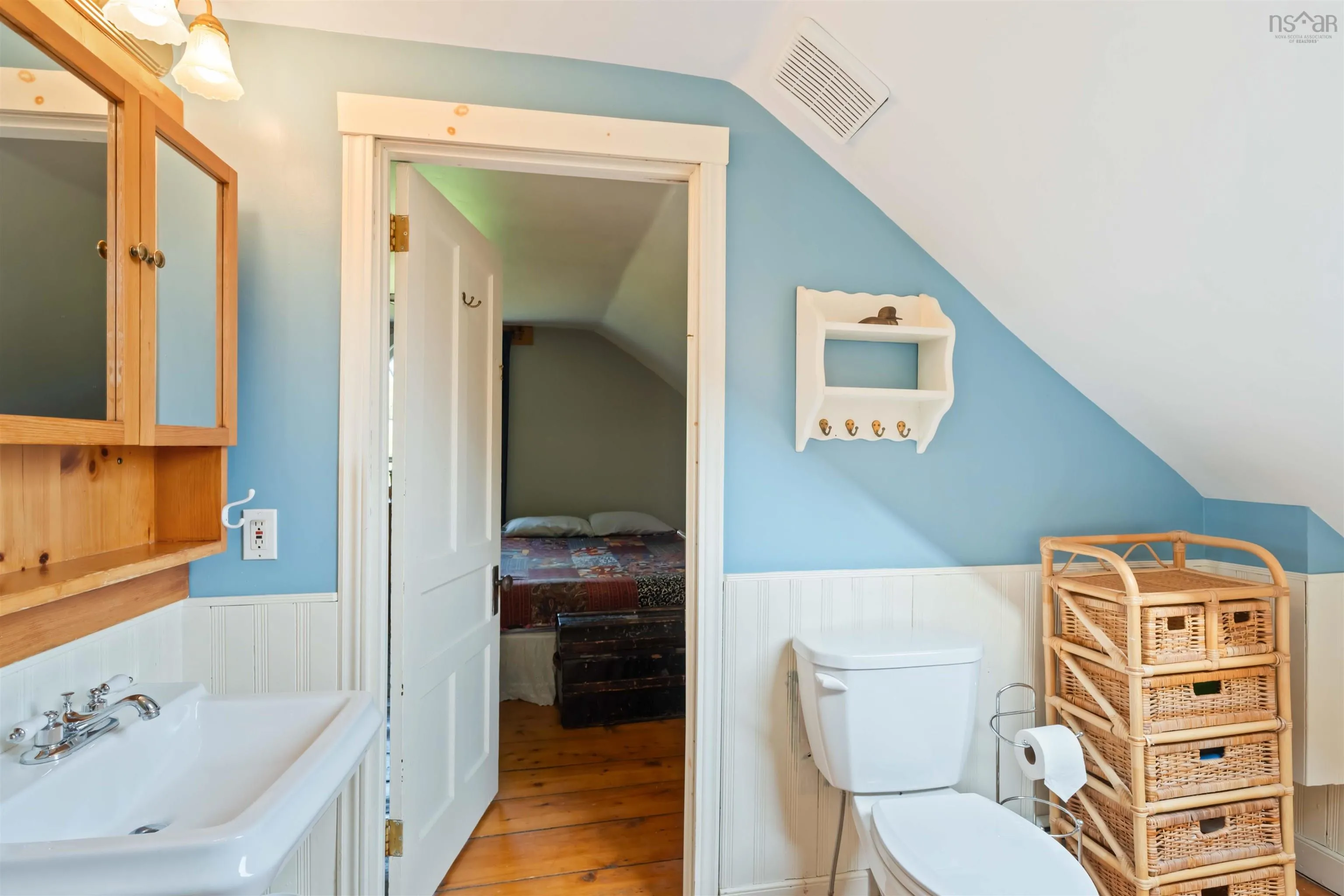 1381 1 Highway, Falmouth, NS B0P 1P0, 4 Bedrooms Bedrooms, ,3 BathroomsBathrooms,Residential,For Sale,1,202523321