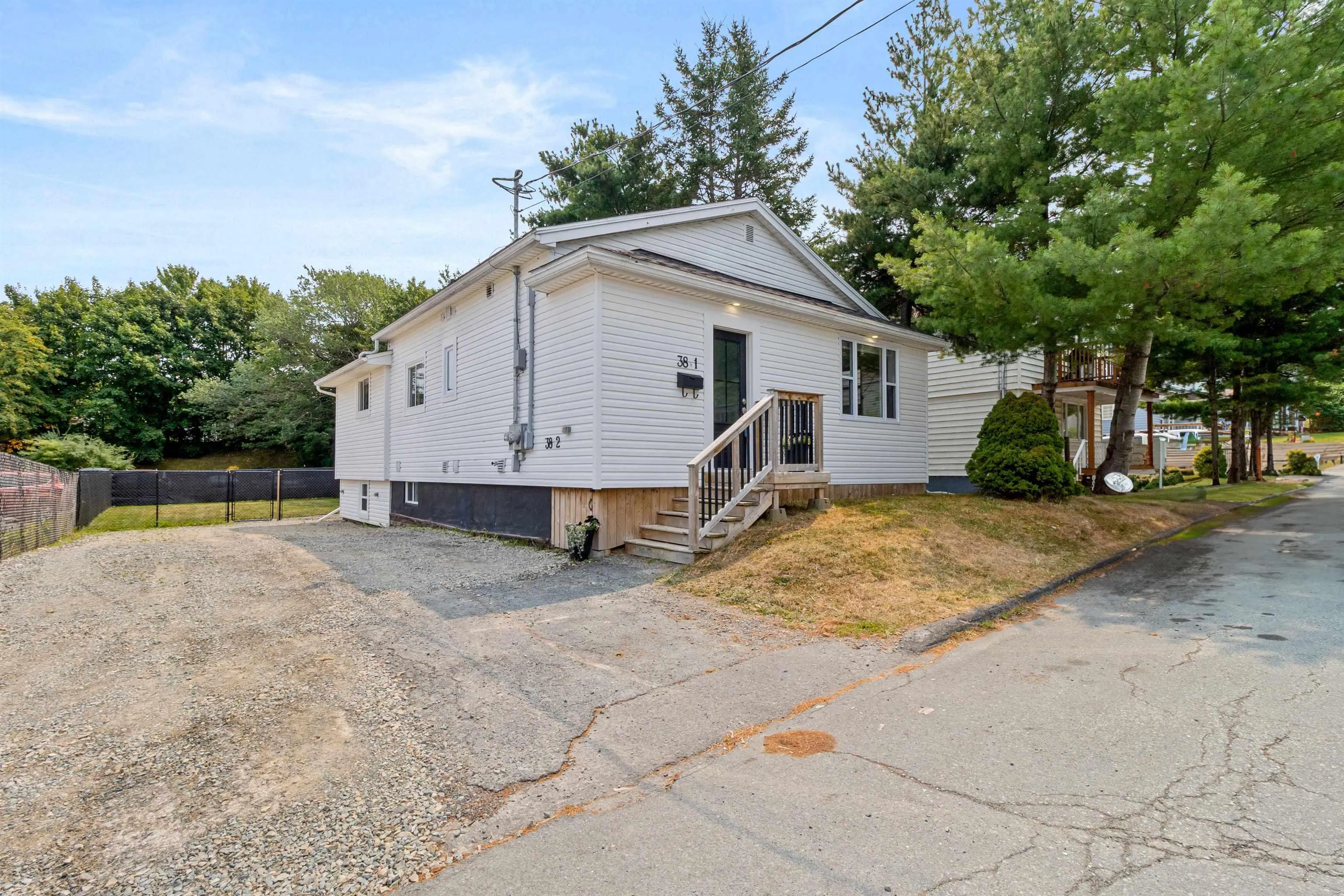 38 Frederick Avenue, Halifax, NS B3N 2K6, 4 Bedrooms Bedrooms, ,2 BathroomsBathrooms,Residential,For Sale,Frederick,202519862