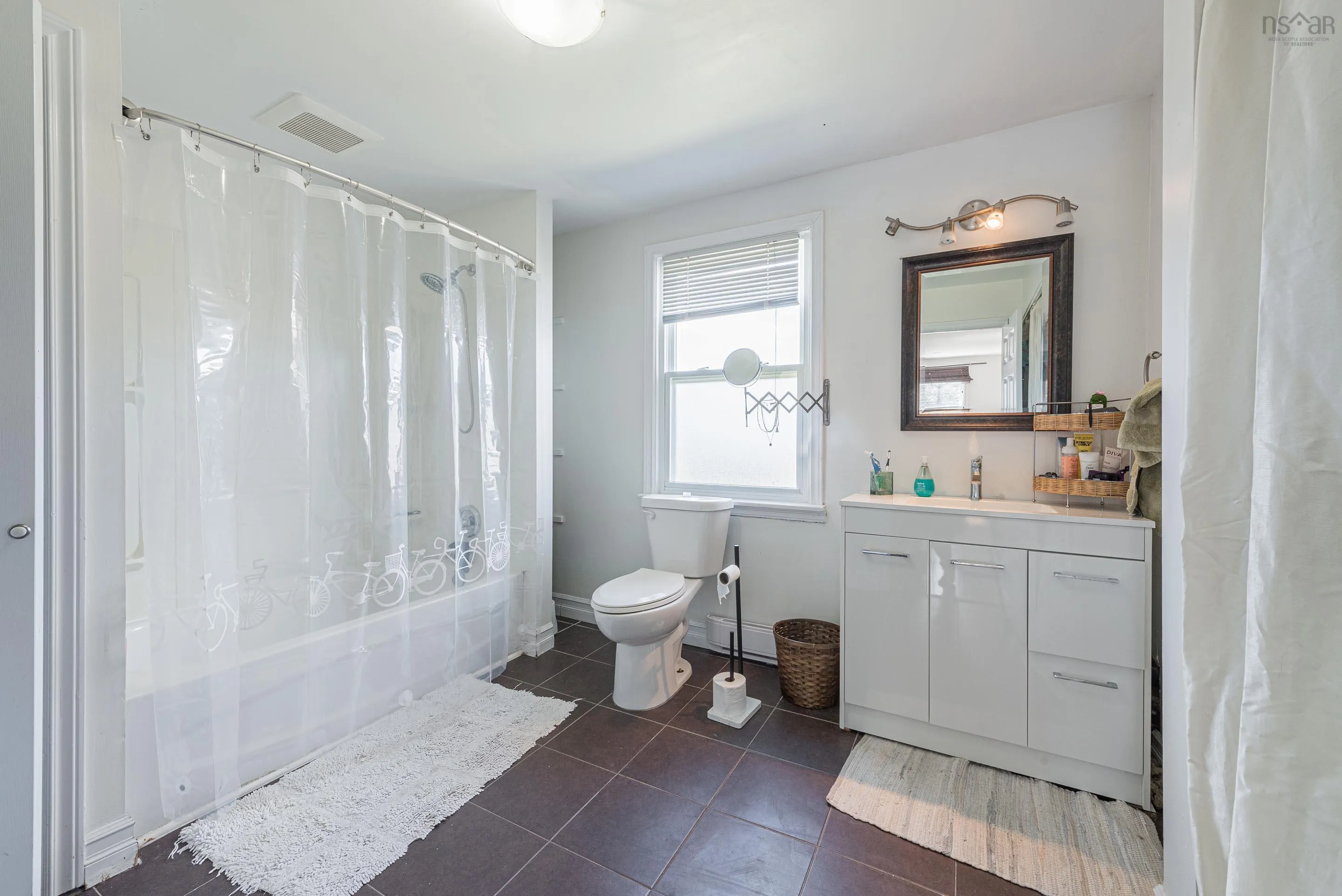 2933 Prospect Road, Whites Lake Ns B3t 2c3, 7 Bedrooms Bedrooms, ,Residential Income,For Sale,Prospect,202508581