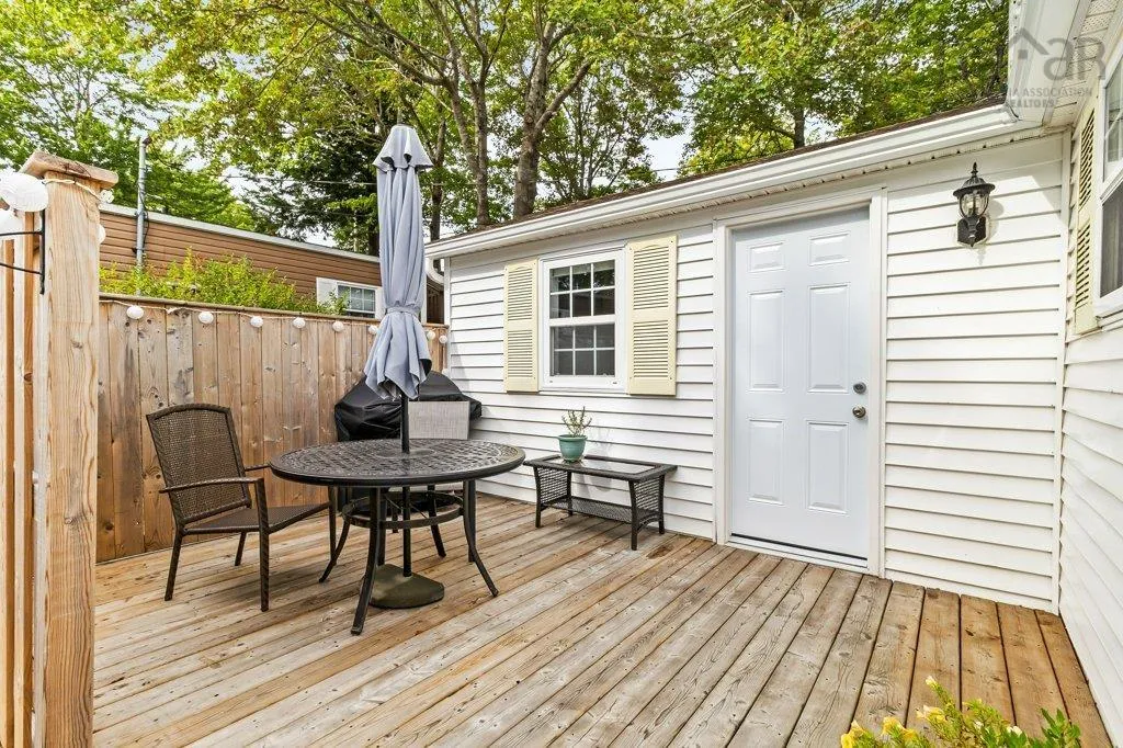 8 Fourth Street, Lucasville, NS B4B 1R1, 3 Bedrooms Bedrooms, ,2 BathroomsBathrooms,Residential,For Sale,Fourth,202522936