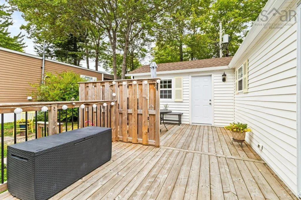 8 Fourth Street, Lucasville, NS B4B 1R1, 3 Bedrooms Bedrooms, ,2 BathroomsBathrooms,Residential,For Sale,Fourth,202522936