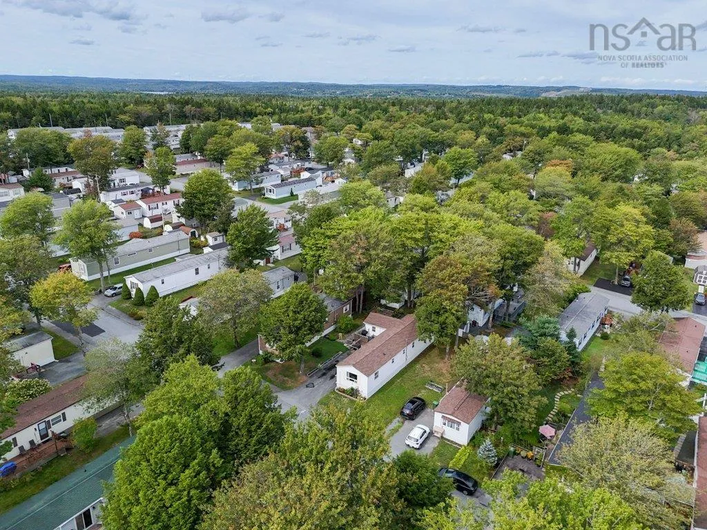 8 Fourth Street, Lucasville, NS B4B 1R1, 3 Bedrooms Bedrooms, ,2 BathroomsBathrooms,Residential,For Sale,Fourth,202522936